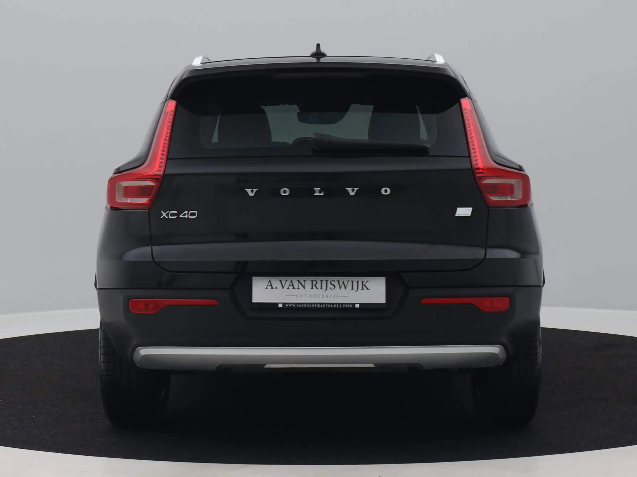 Volvo - XC40