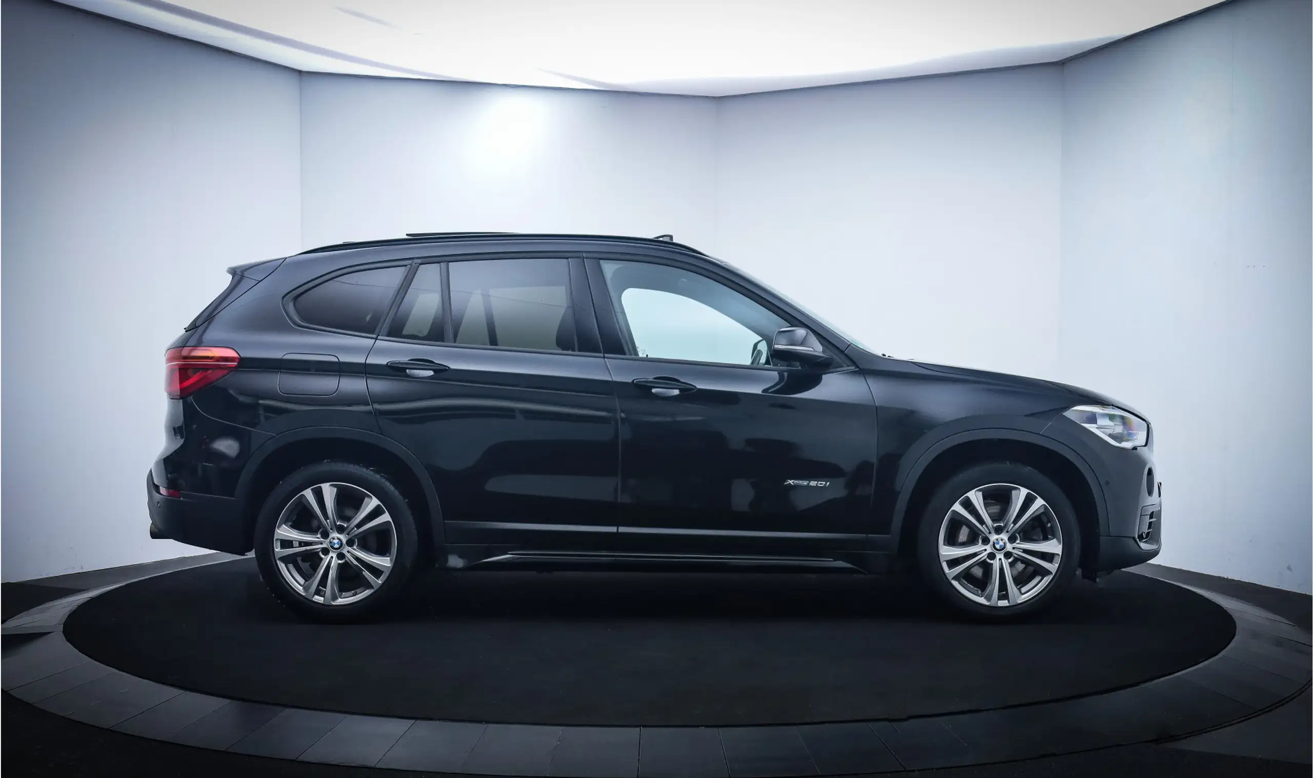 BMW - X1