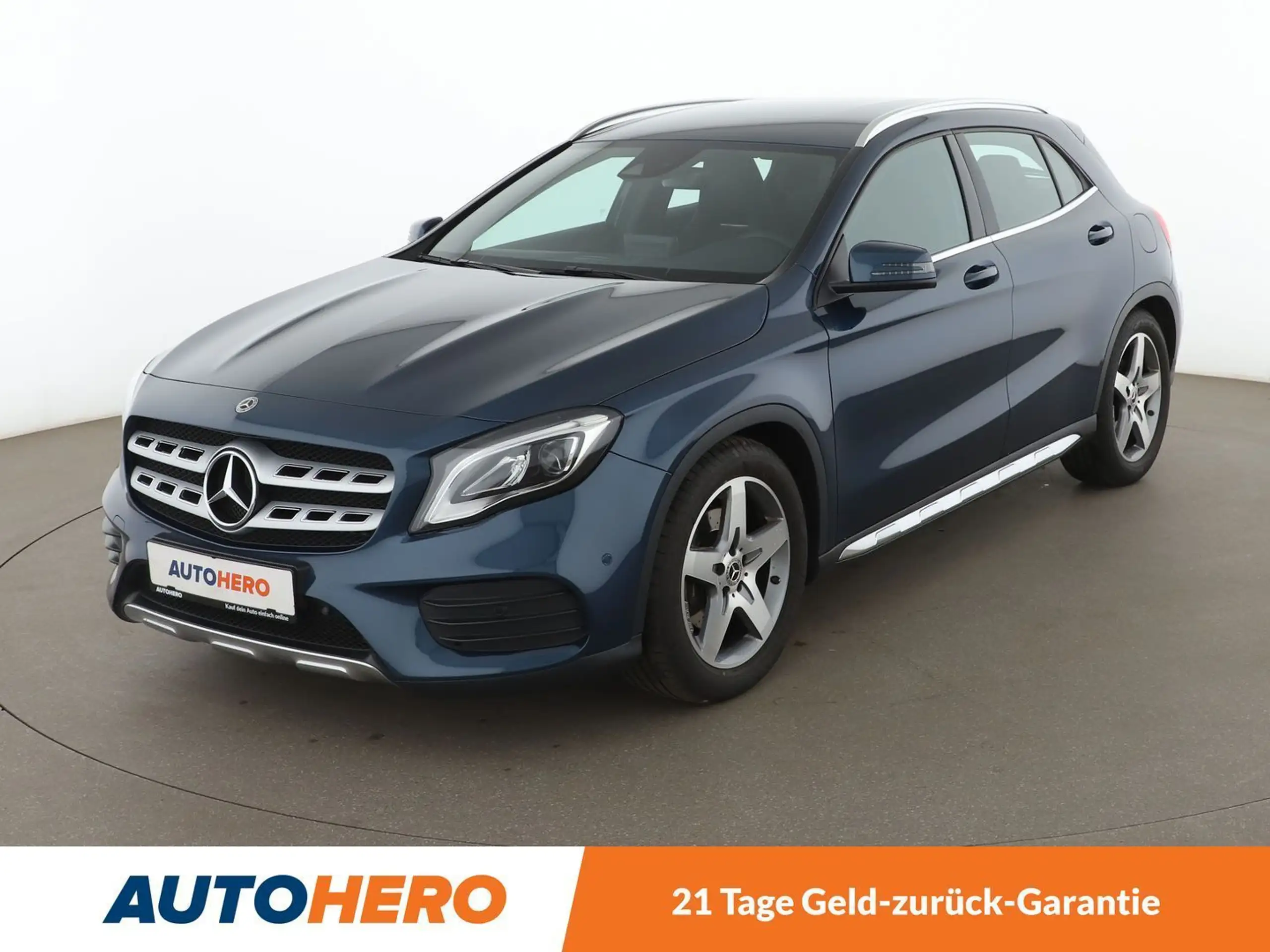 Mercedes-Benz - GLA 220