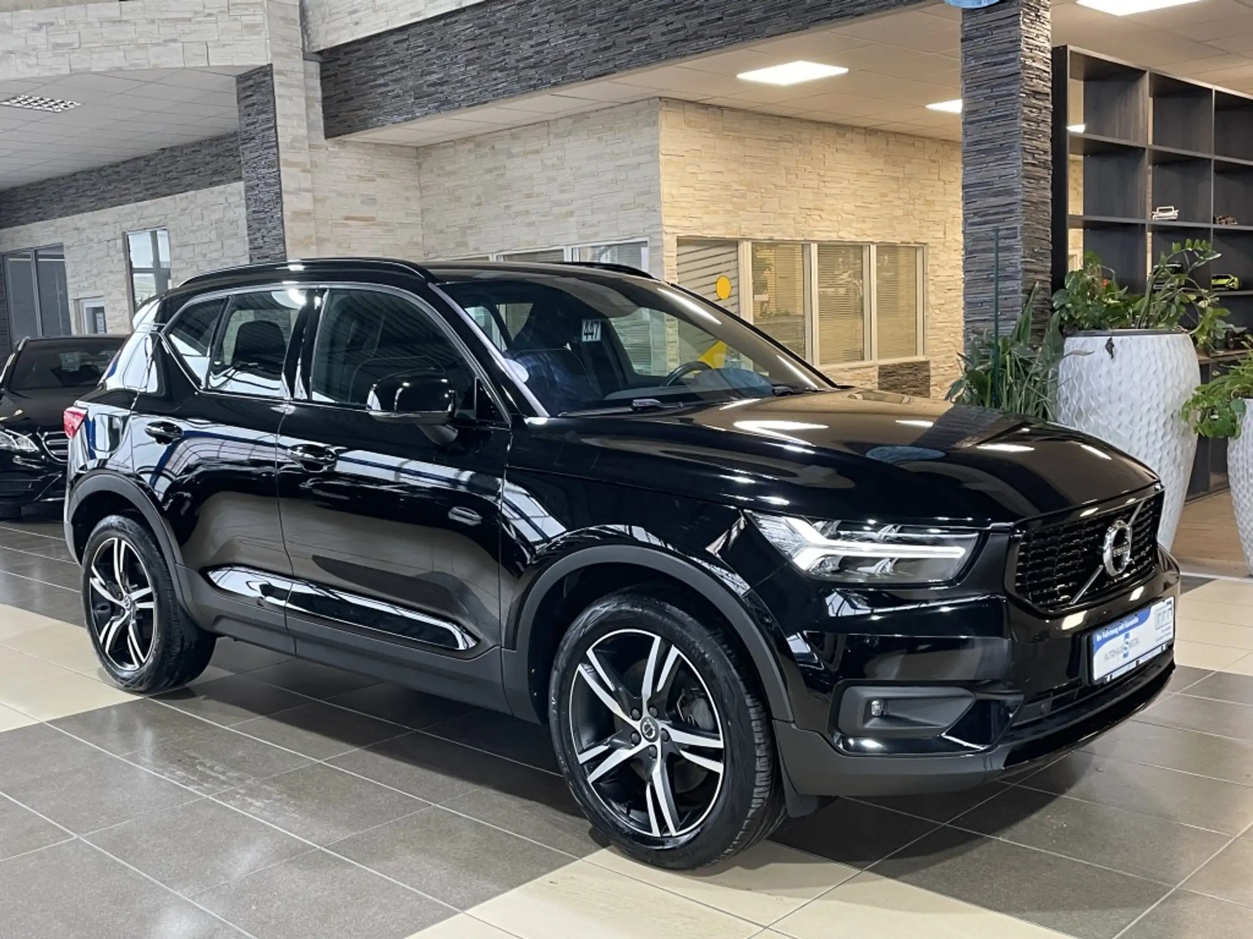 Volvo - XC40