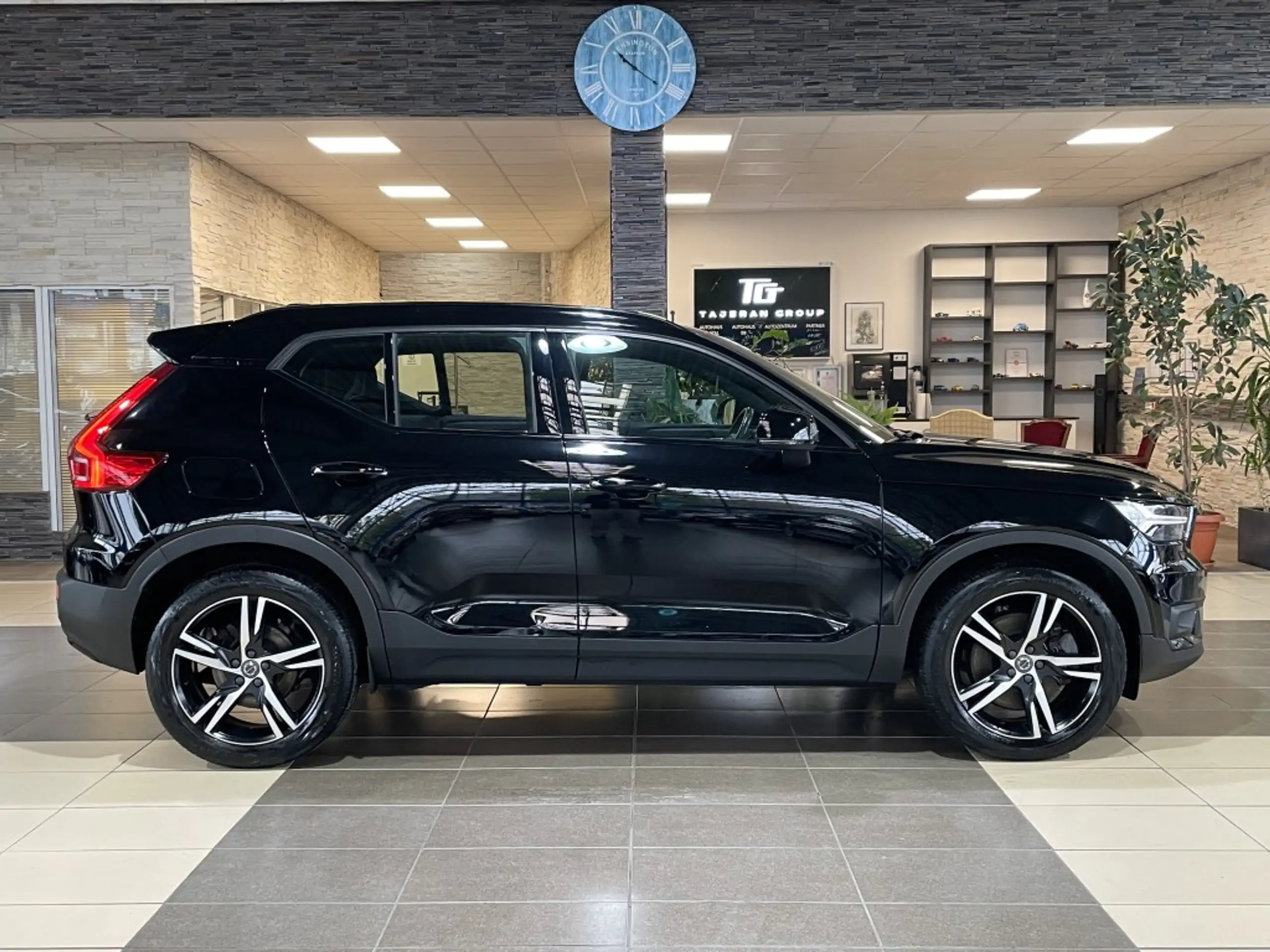 Volvo - XC40