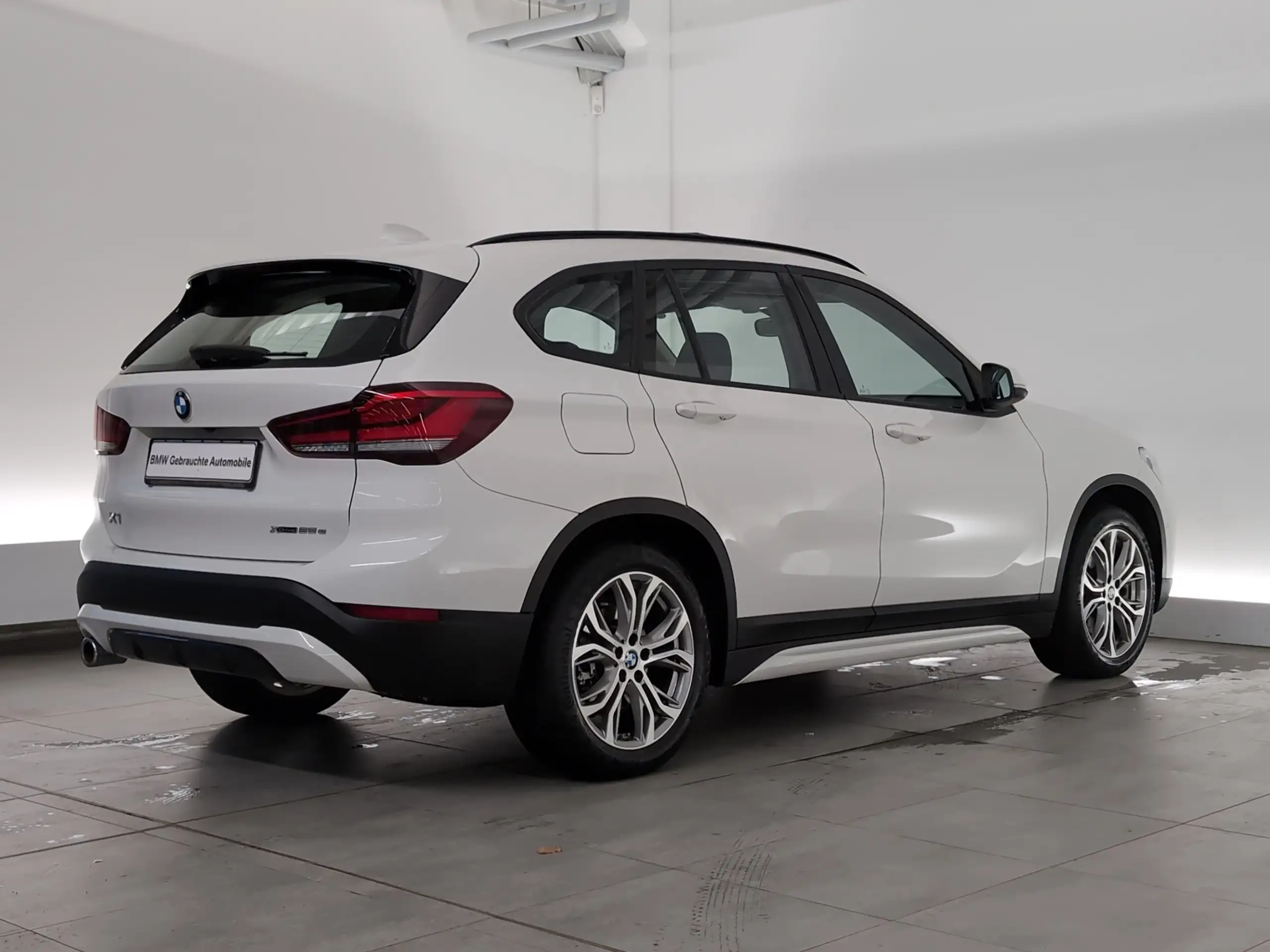 BMW - X1