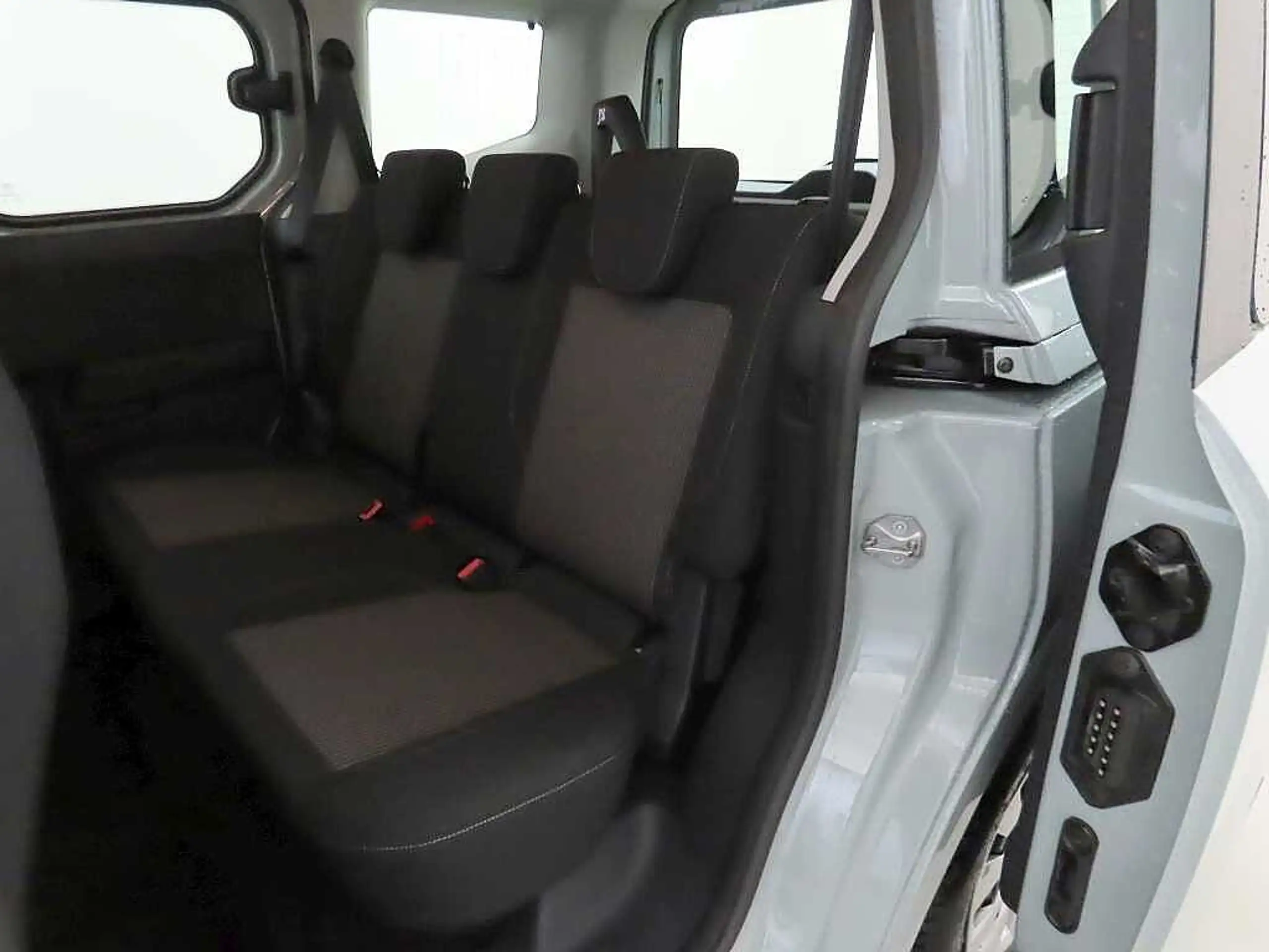 Ford - Tourneo Courier