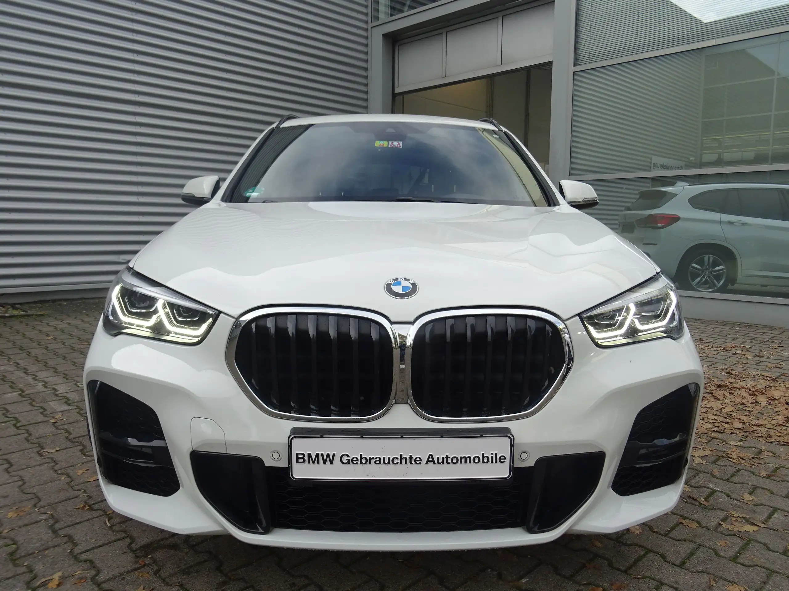 BMW - X1