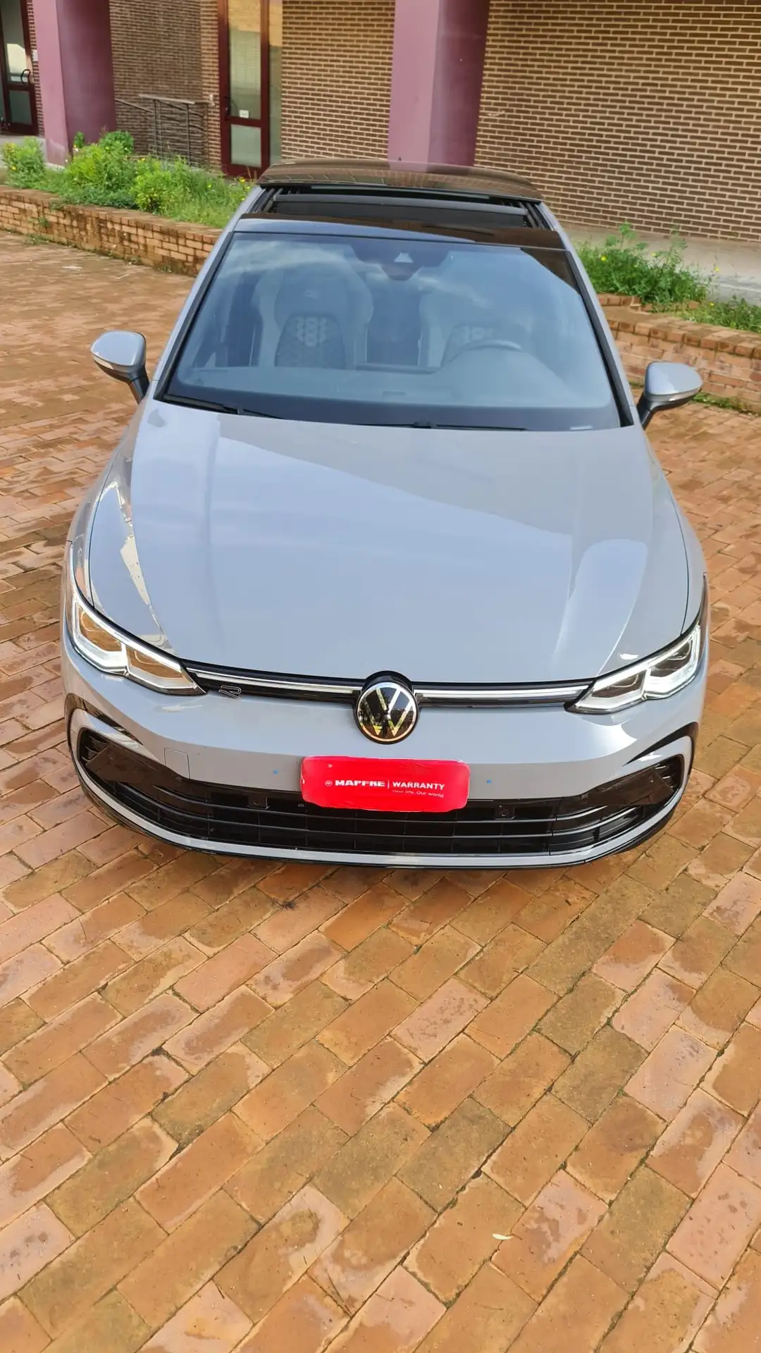 Volkswagen - Golf