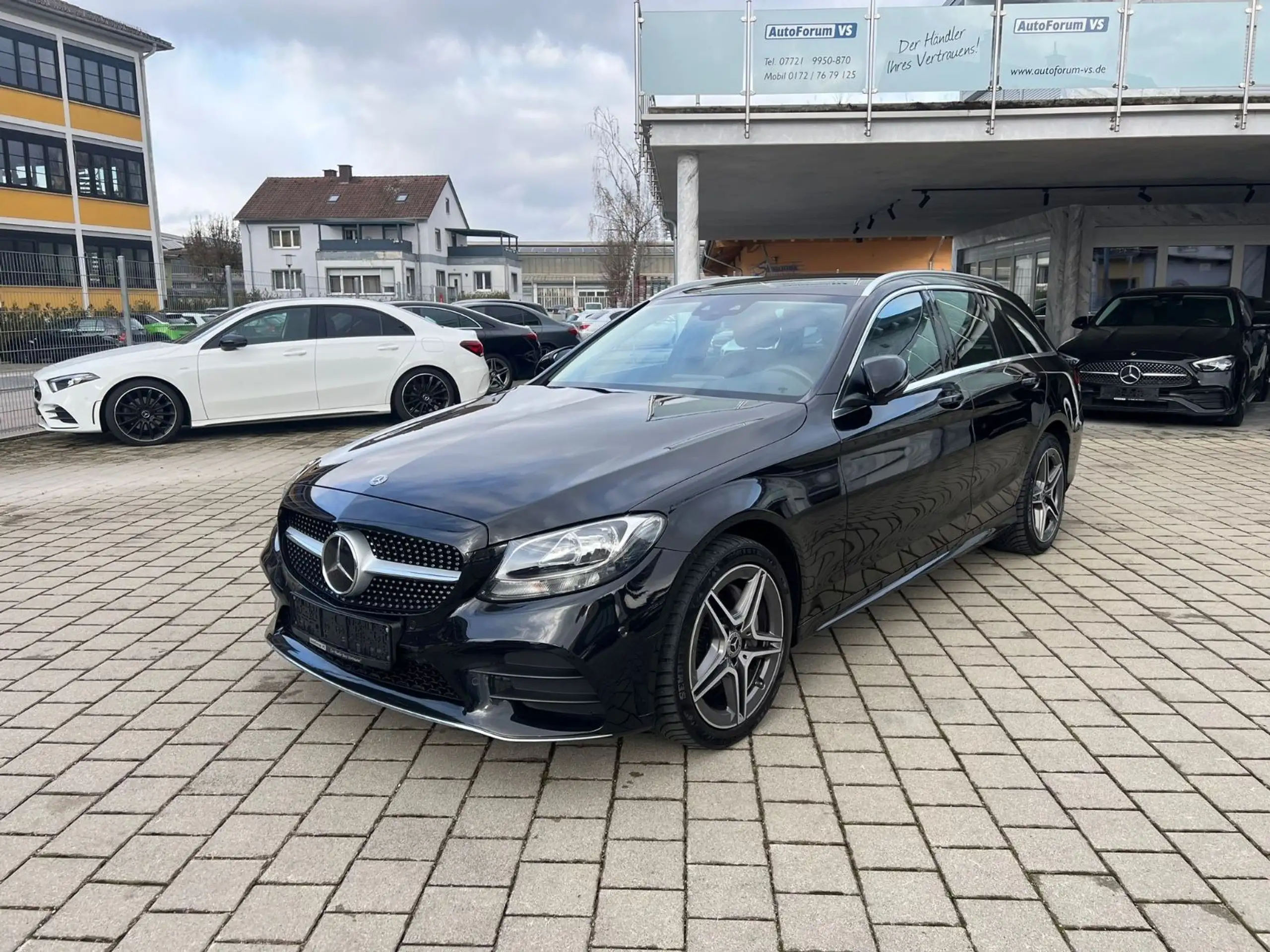 Mercedes-Benz - C 220