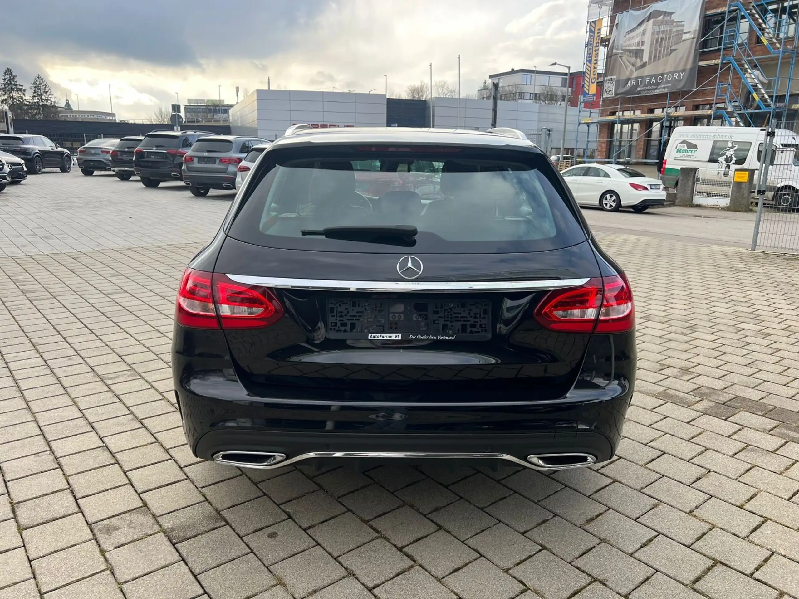 Mercedes-Benz - C 220