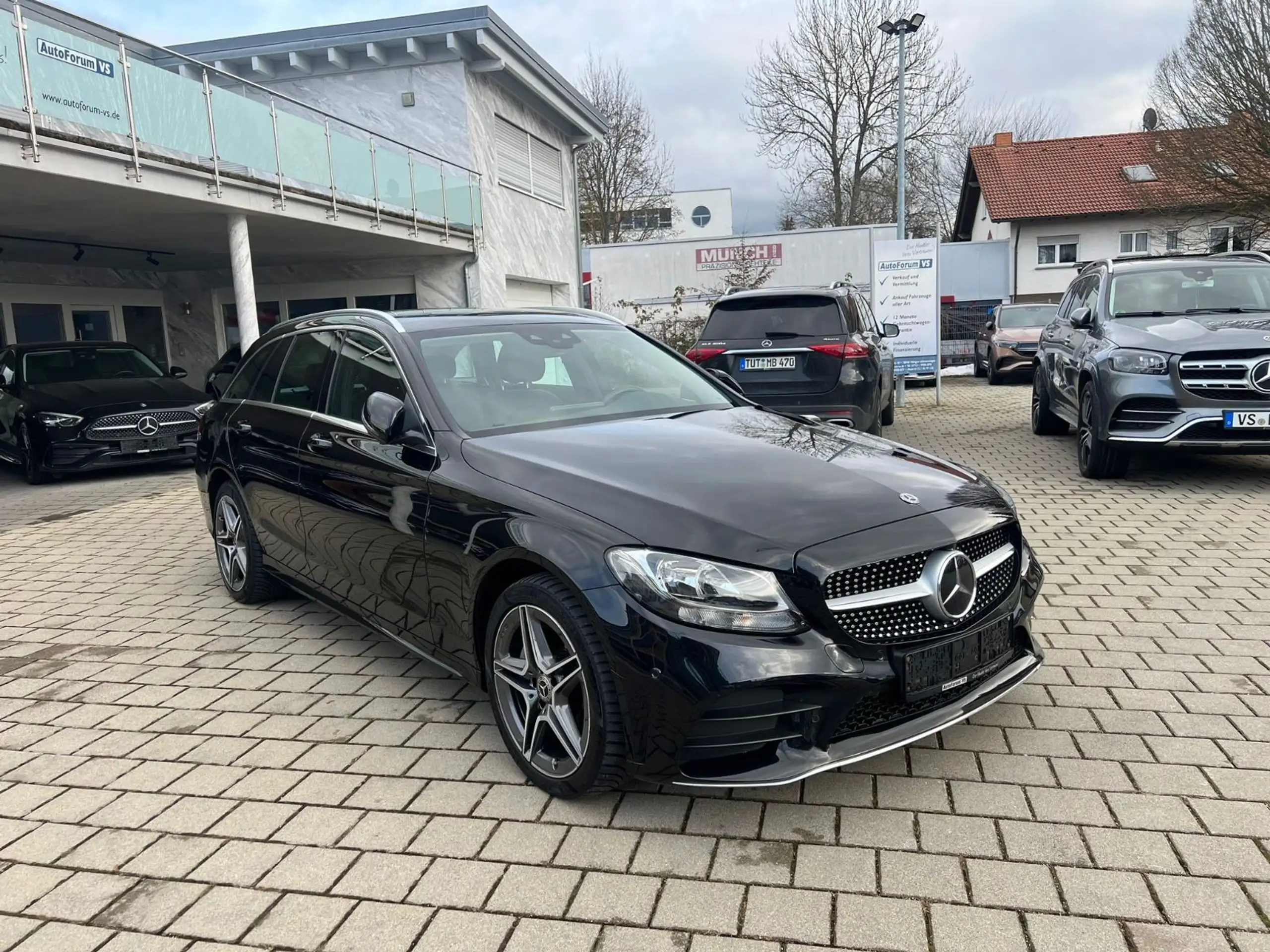 Mercedes-Benz - C 220