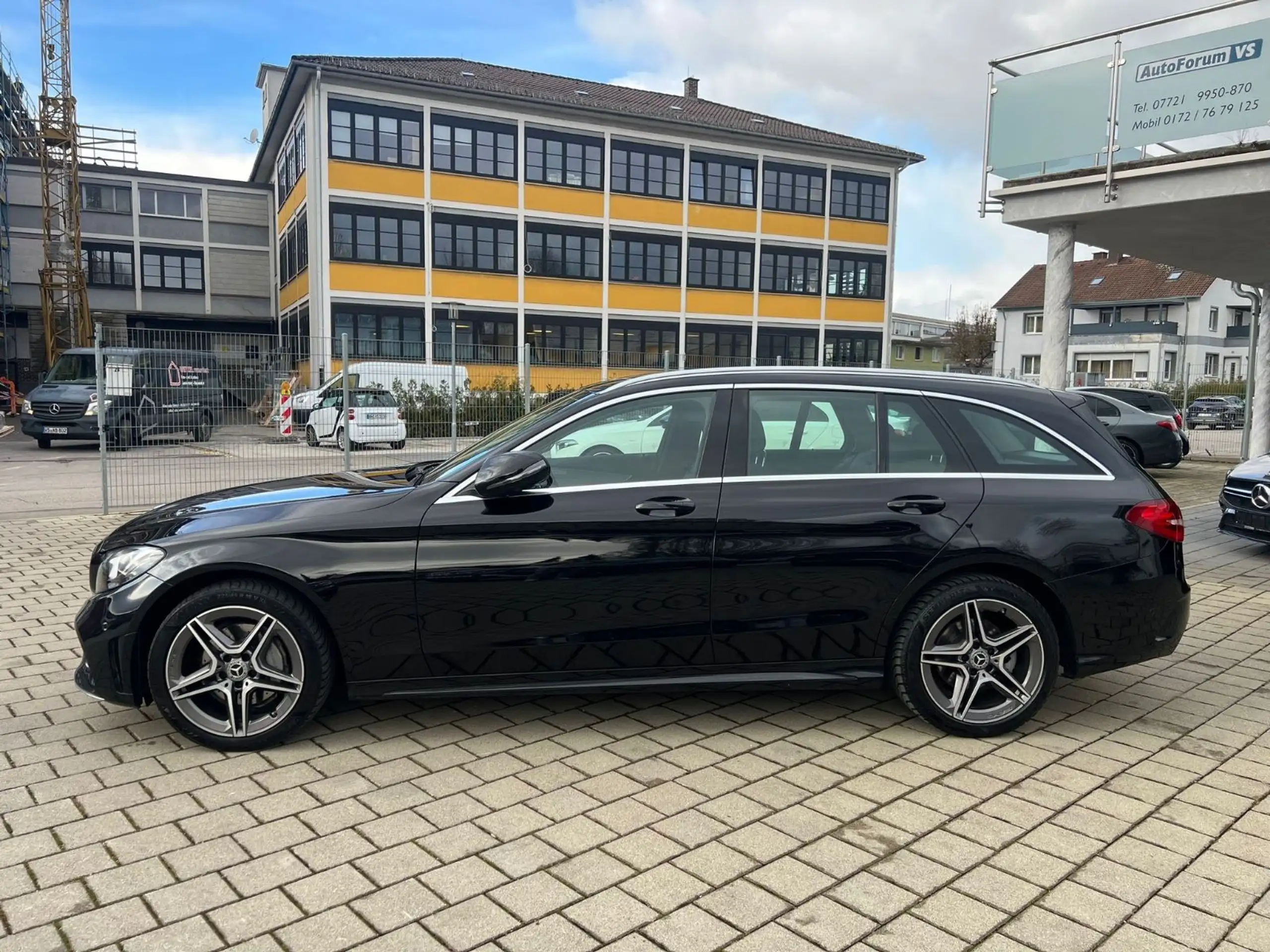 Mercedes-Benz - C 220