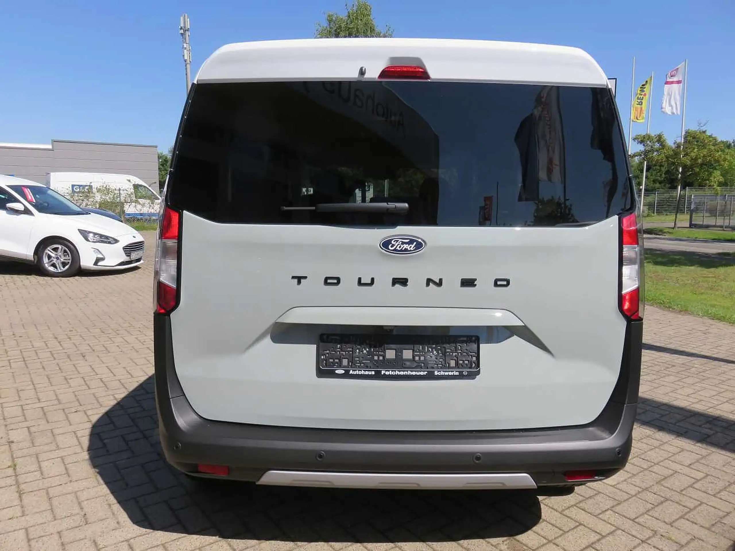 Ford - Tourneo Courier