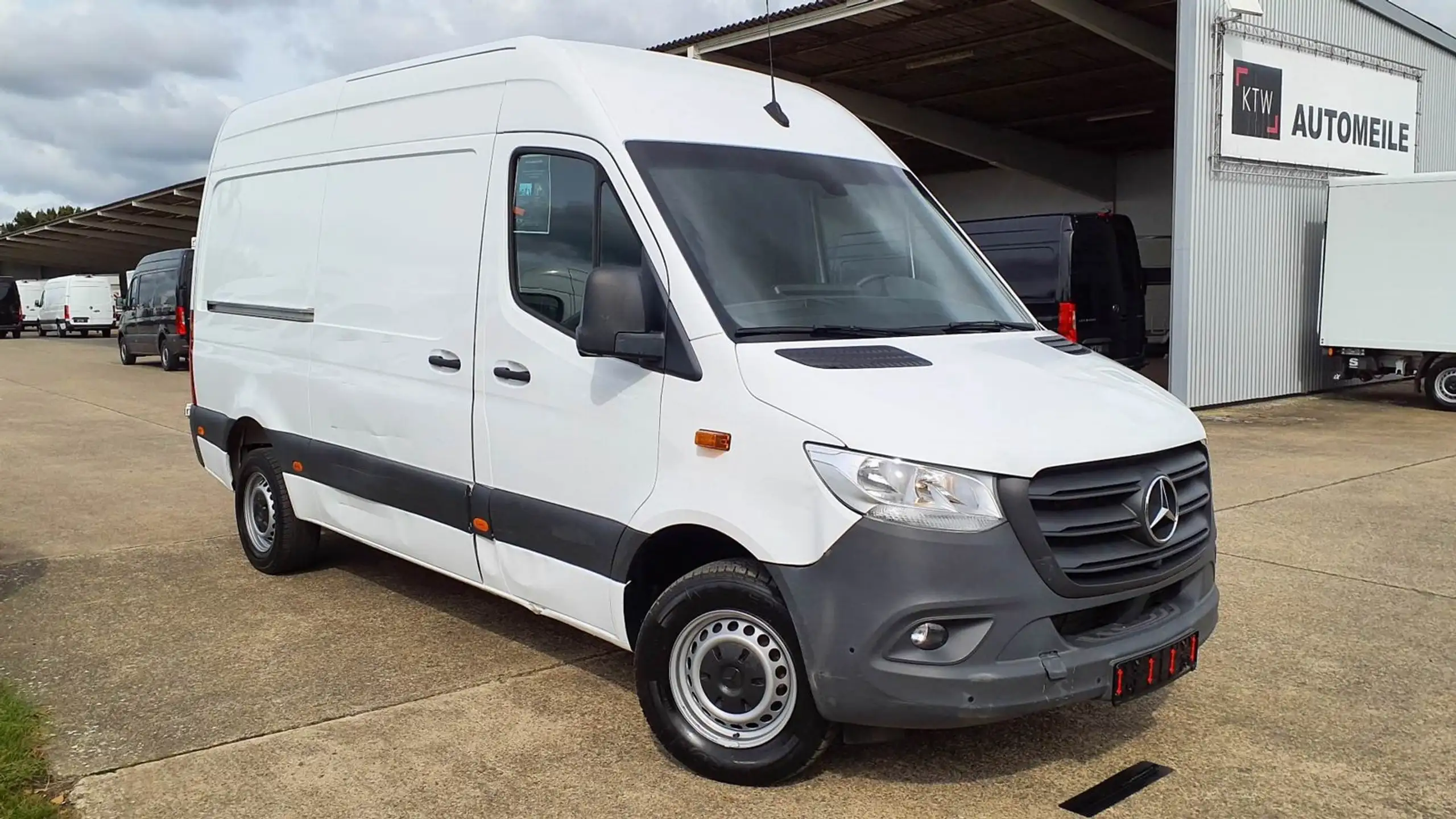 Mercedes-Benz - Sprinter