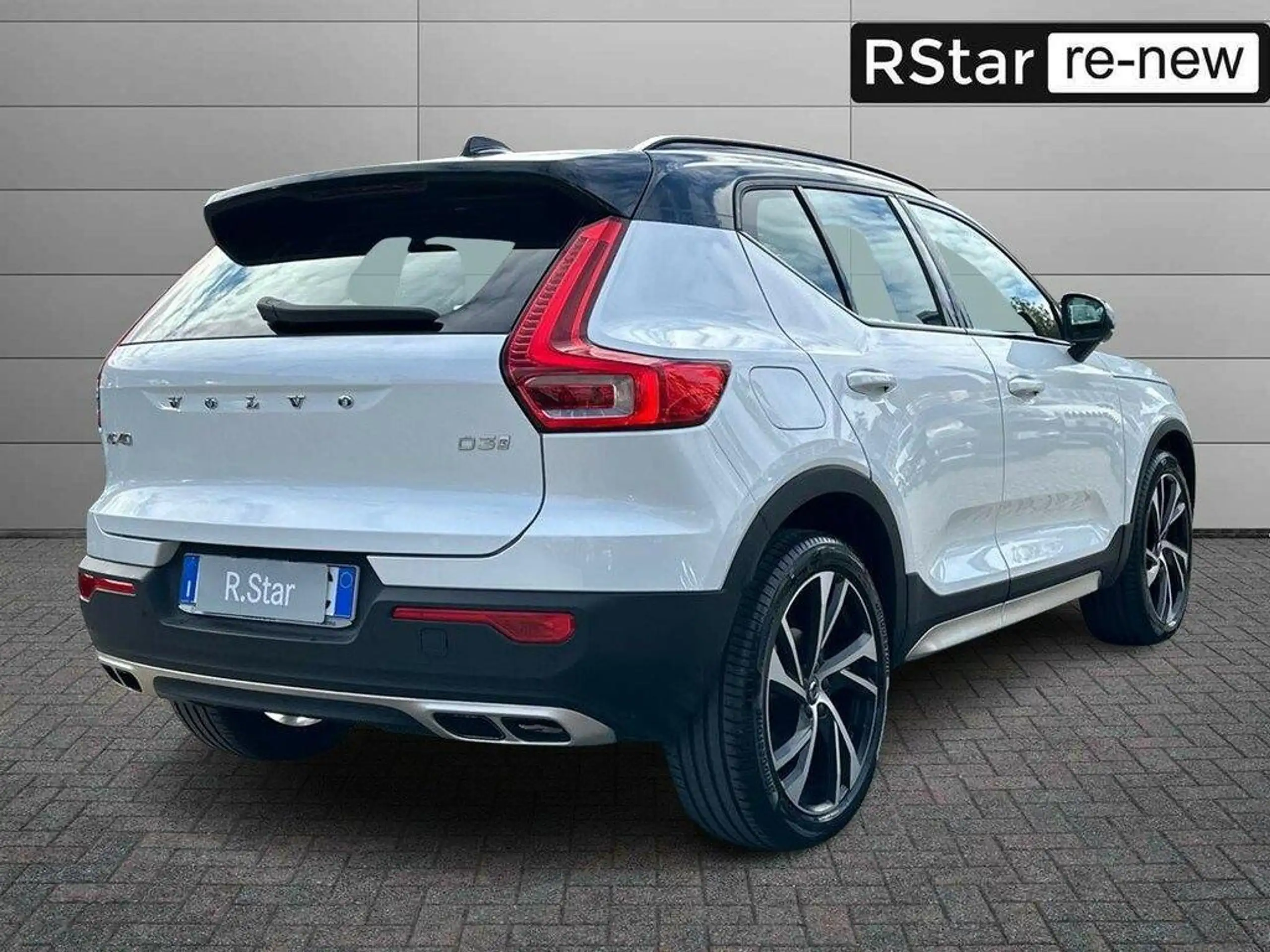 Volvo - XC40