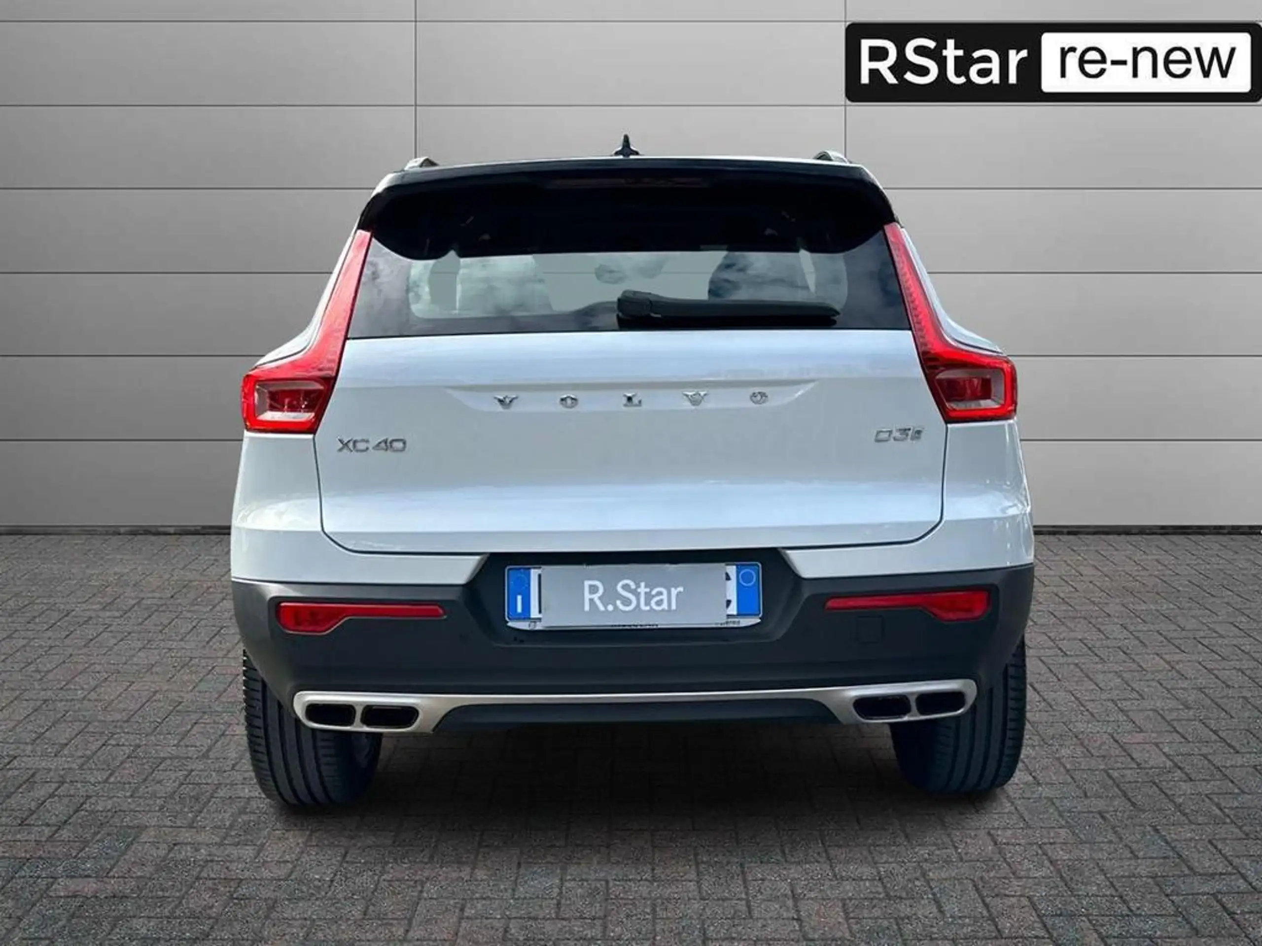 Volvo - XC40