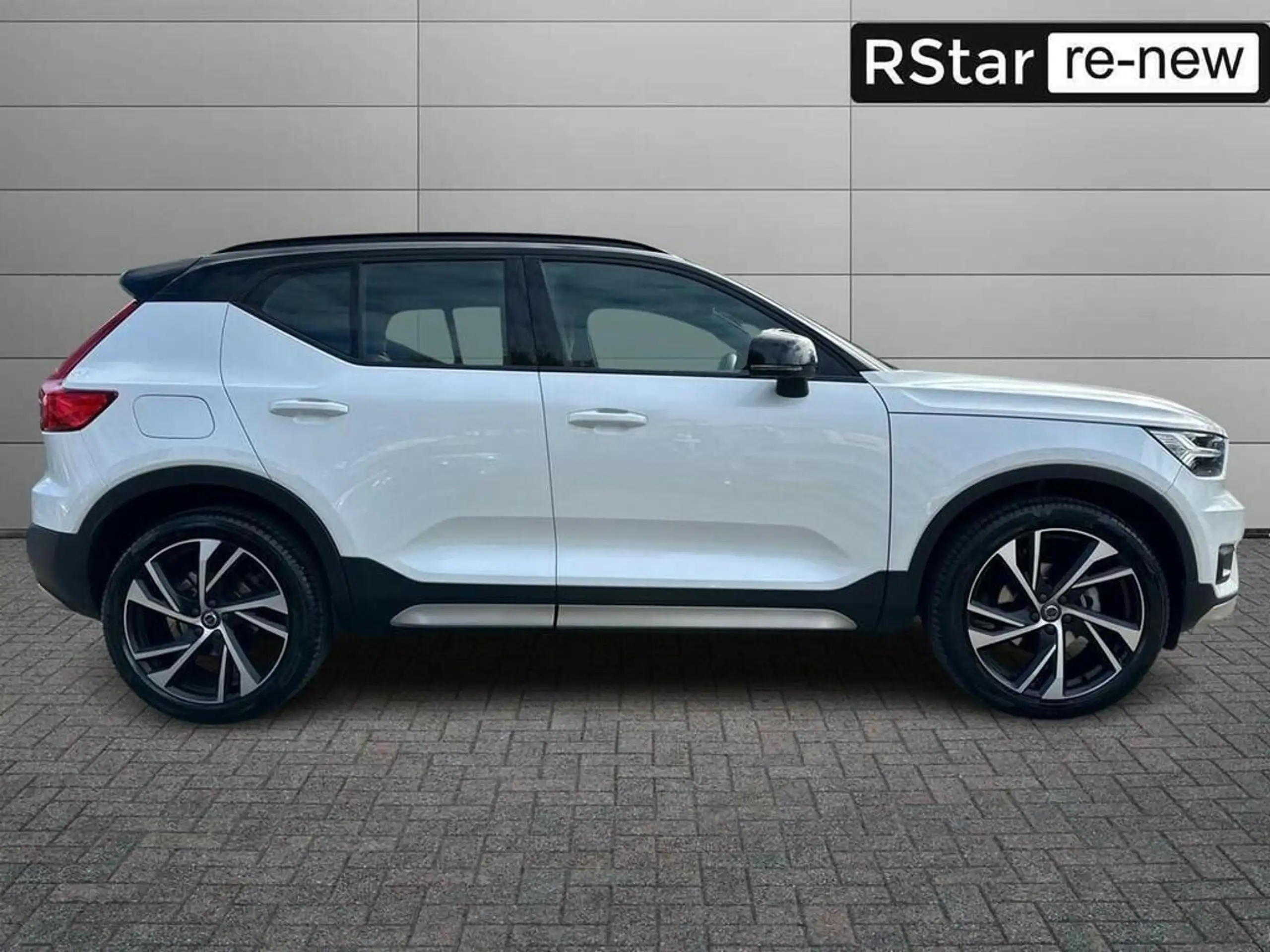 Volvo - XC40