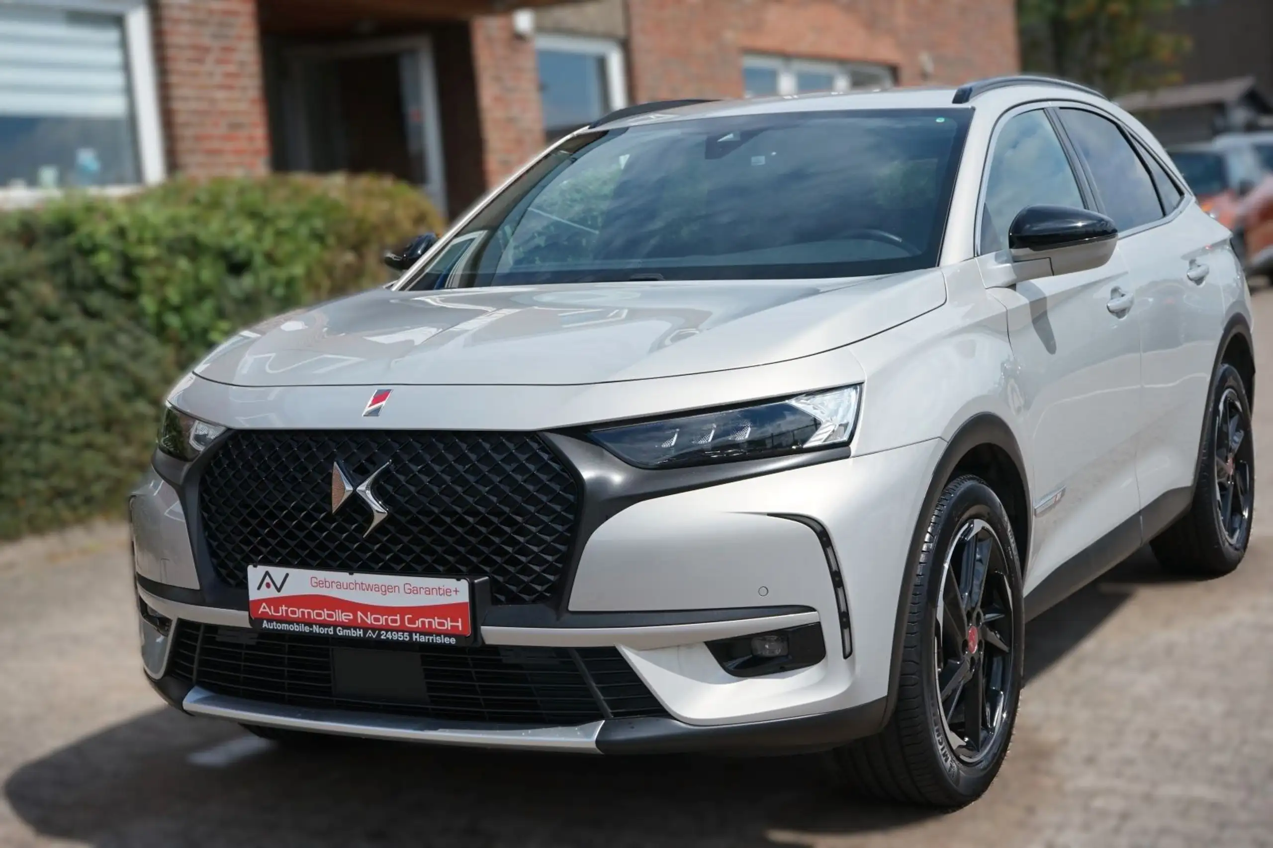 DS Automobiles - DS 7 Crossback