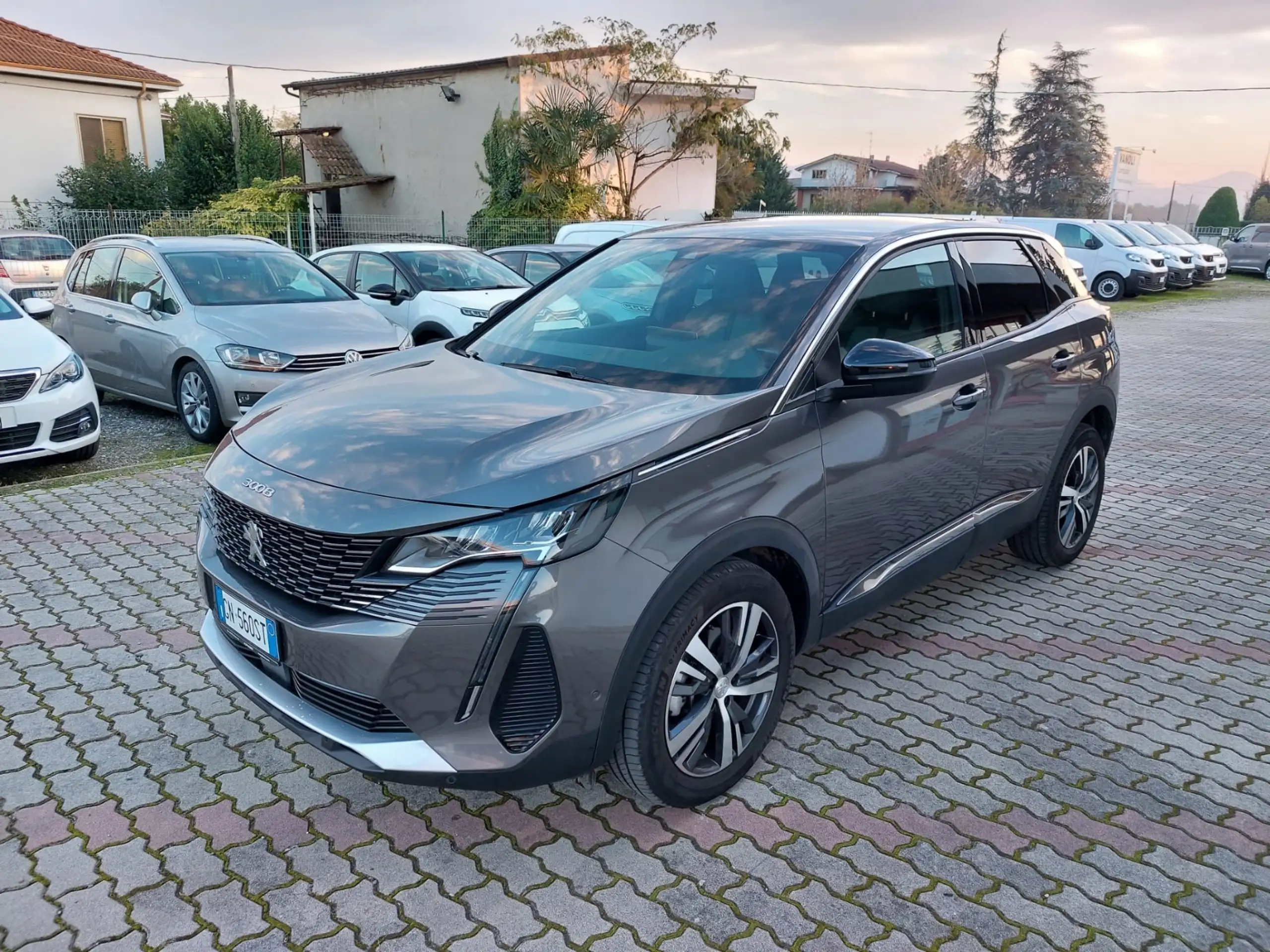 Peugeot - 3008