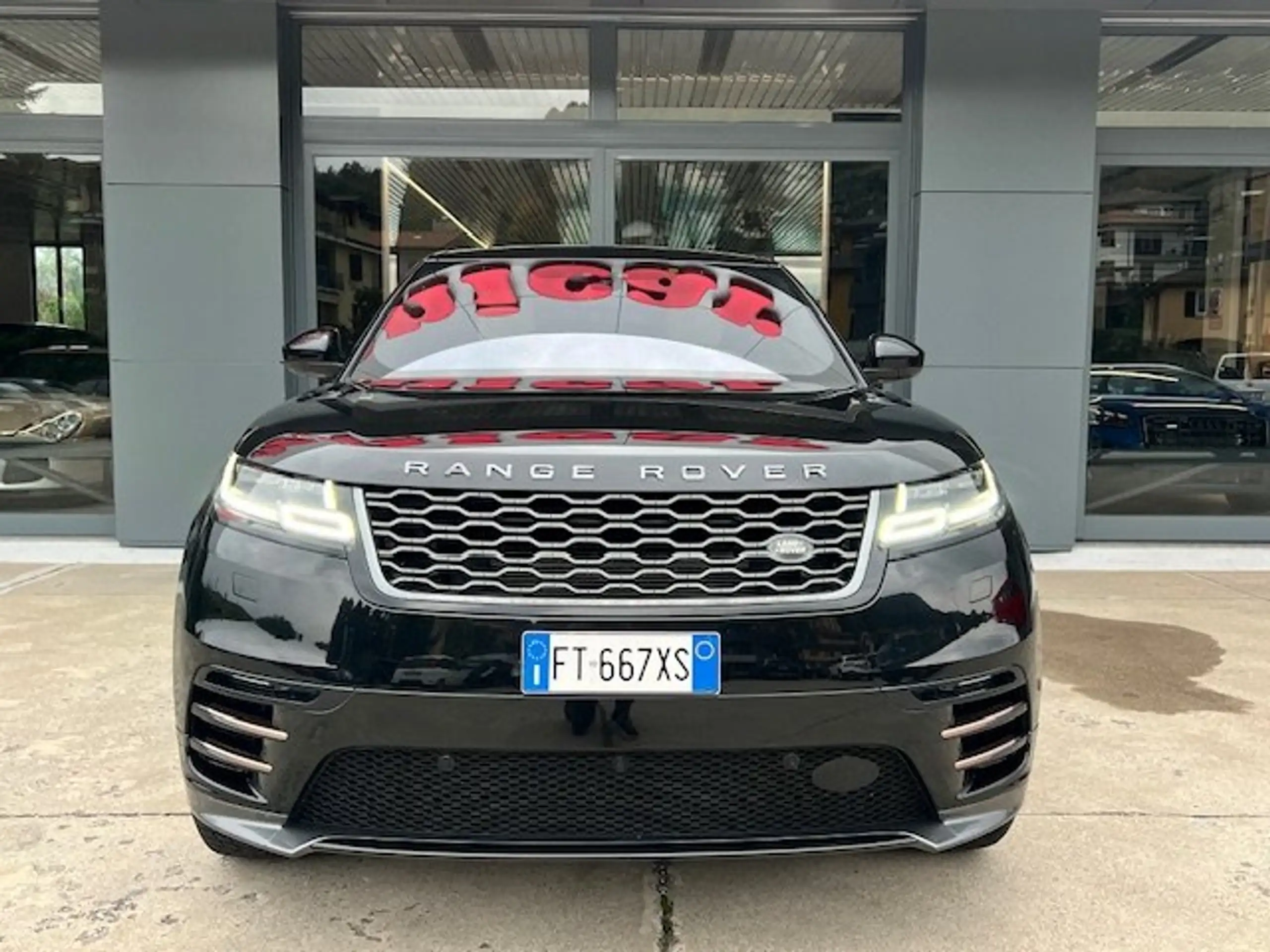 Land Rover - Range Rover Velar