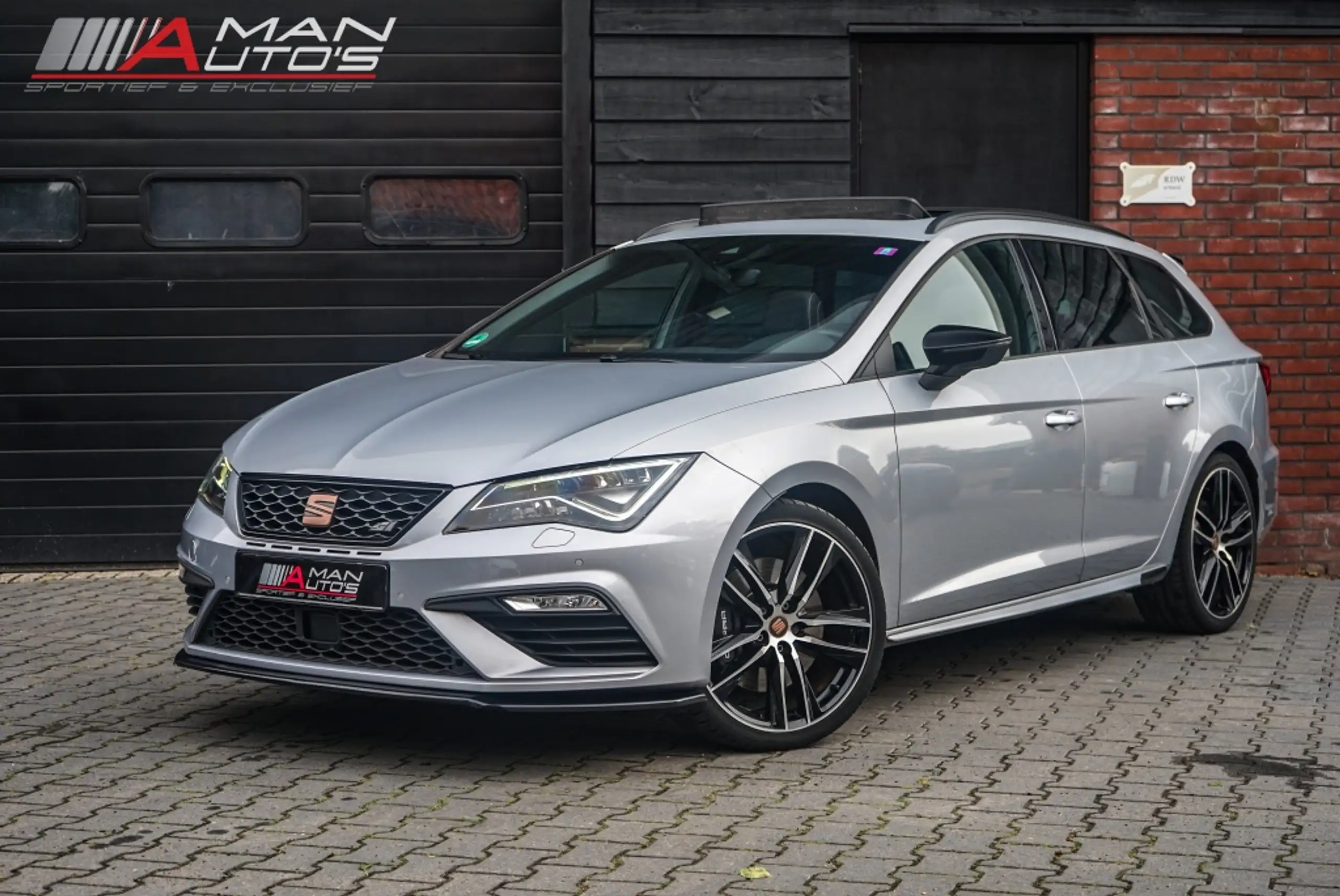 SEAT - Leon