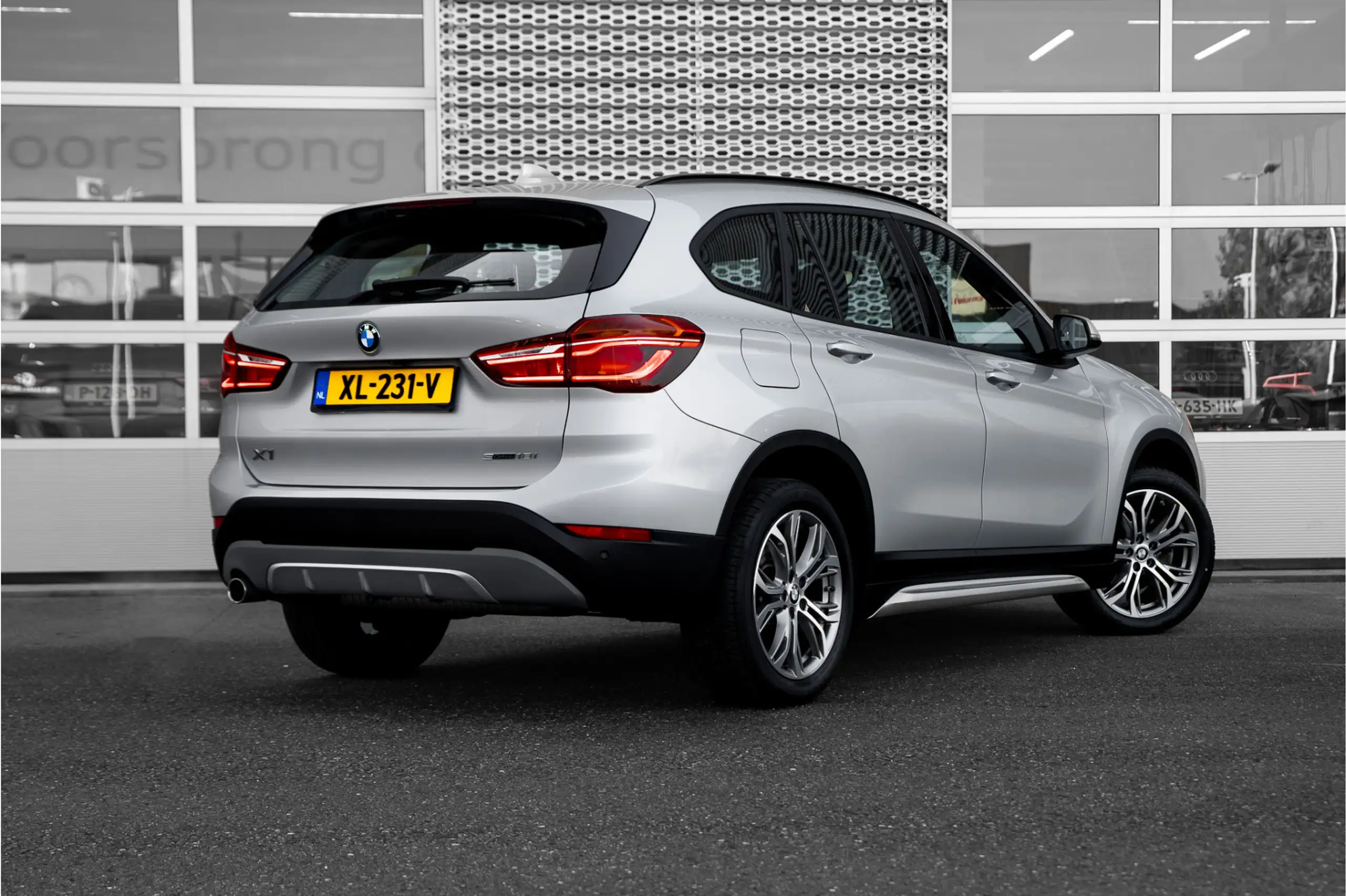 BMW - X1