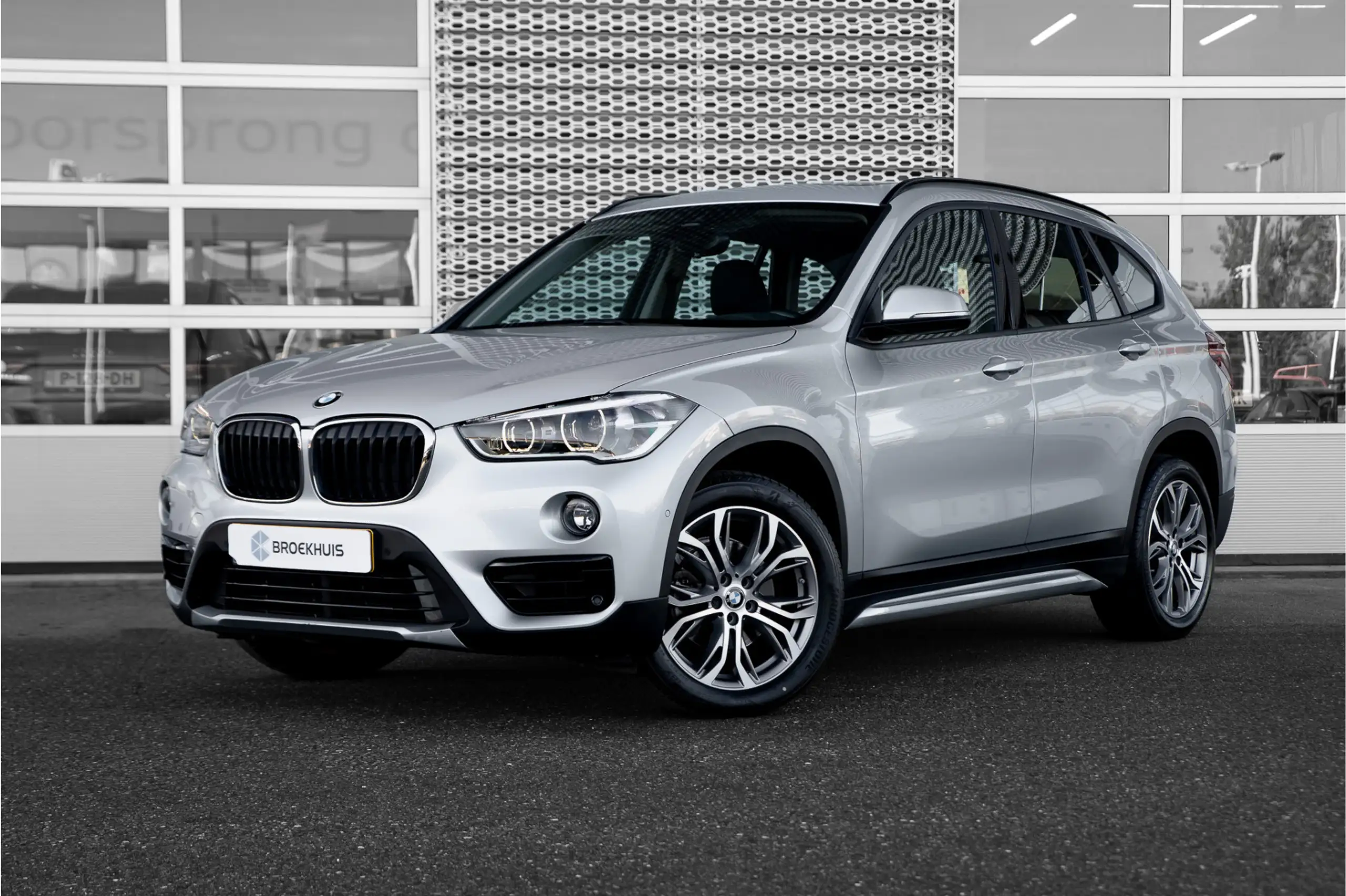 BMW - X1