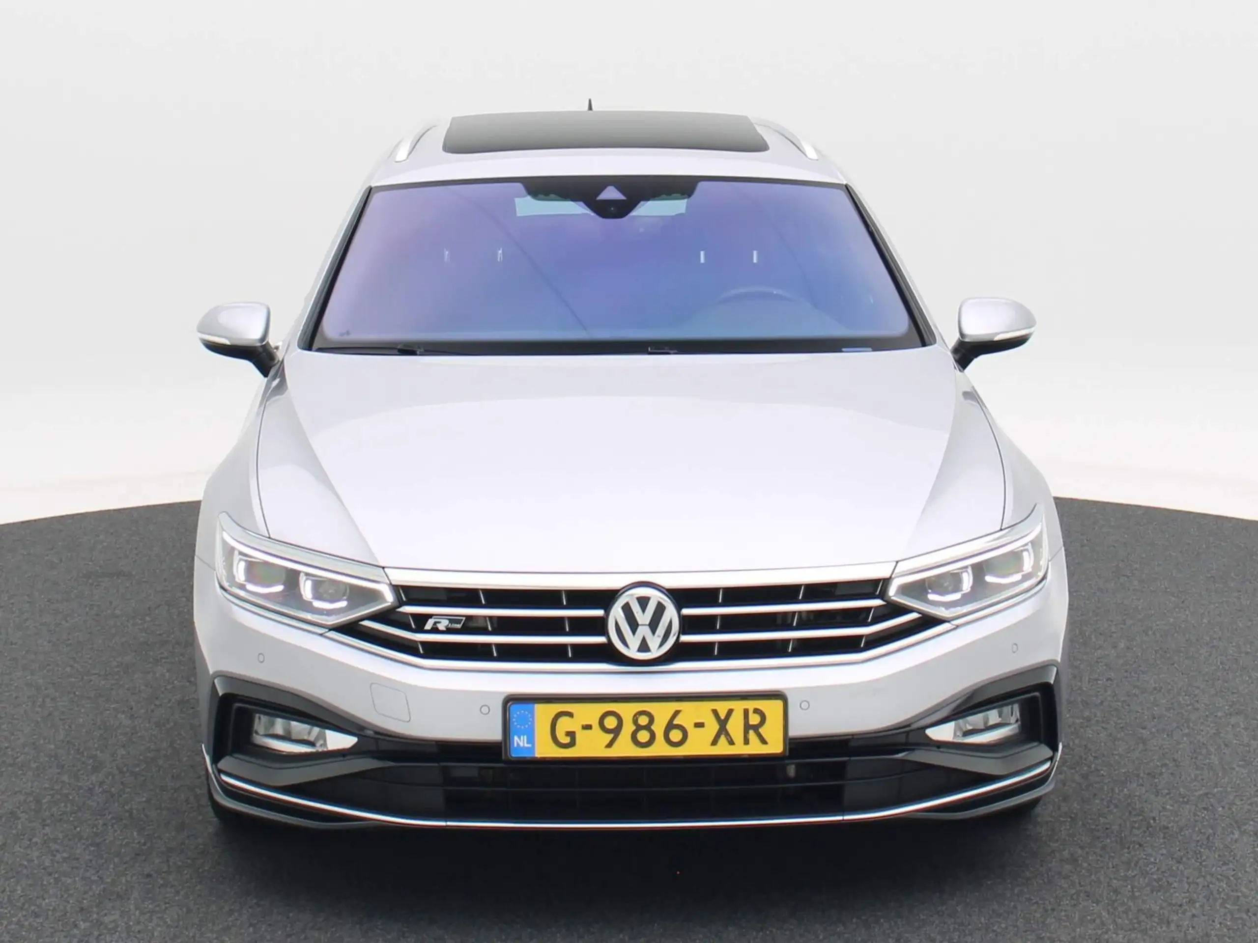 Volkswagen - Passat Variant