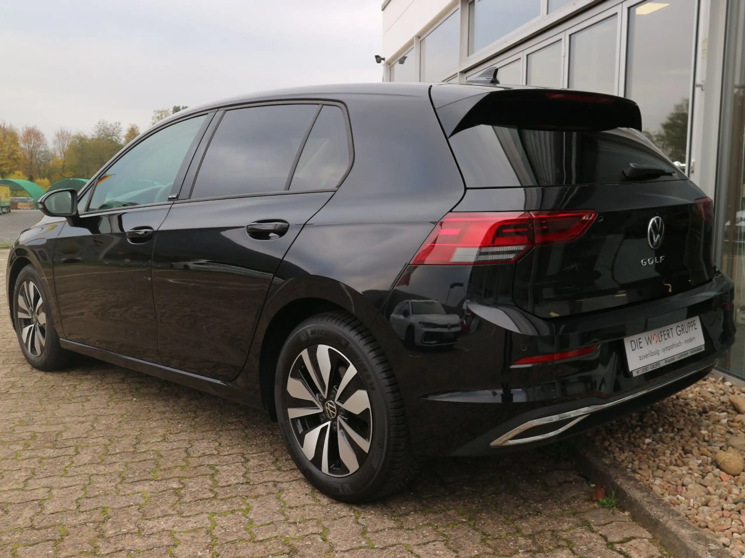 Volkswagen - Golf