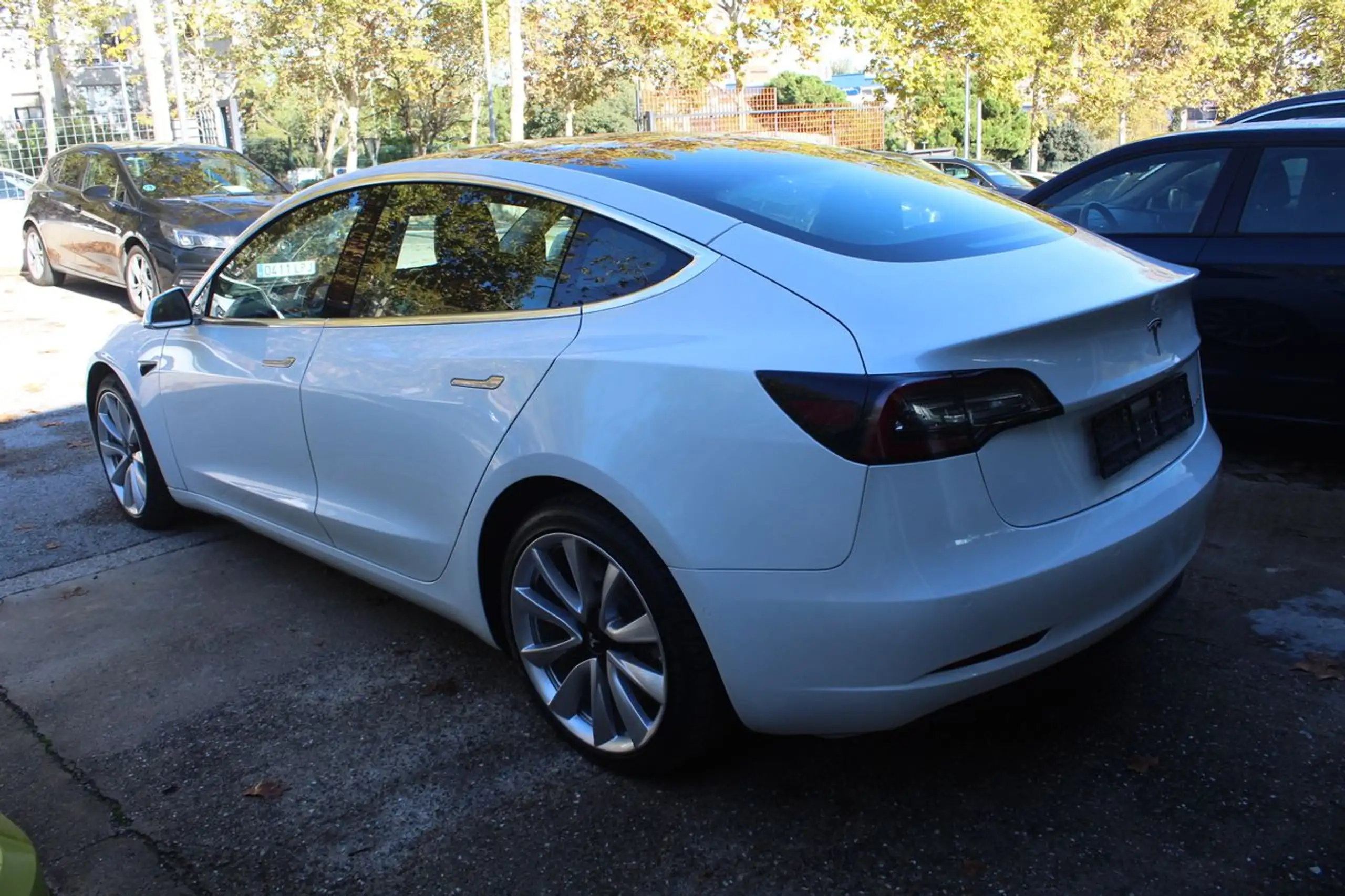 Tesla - Model 3