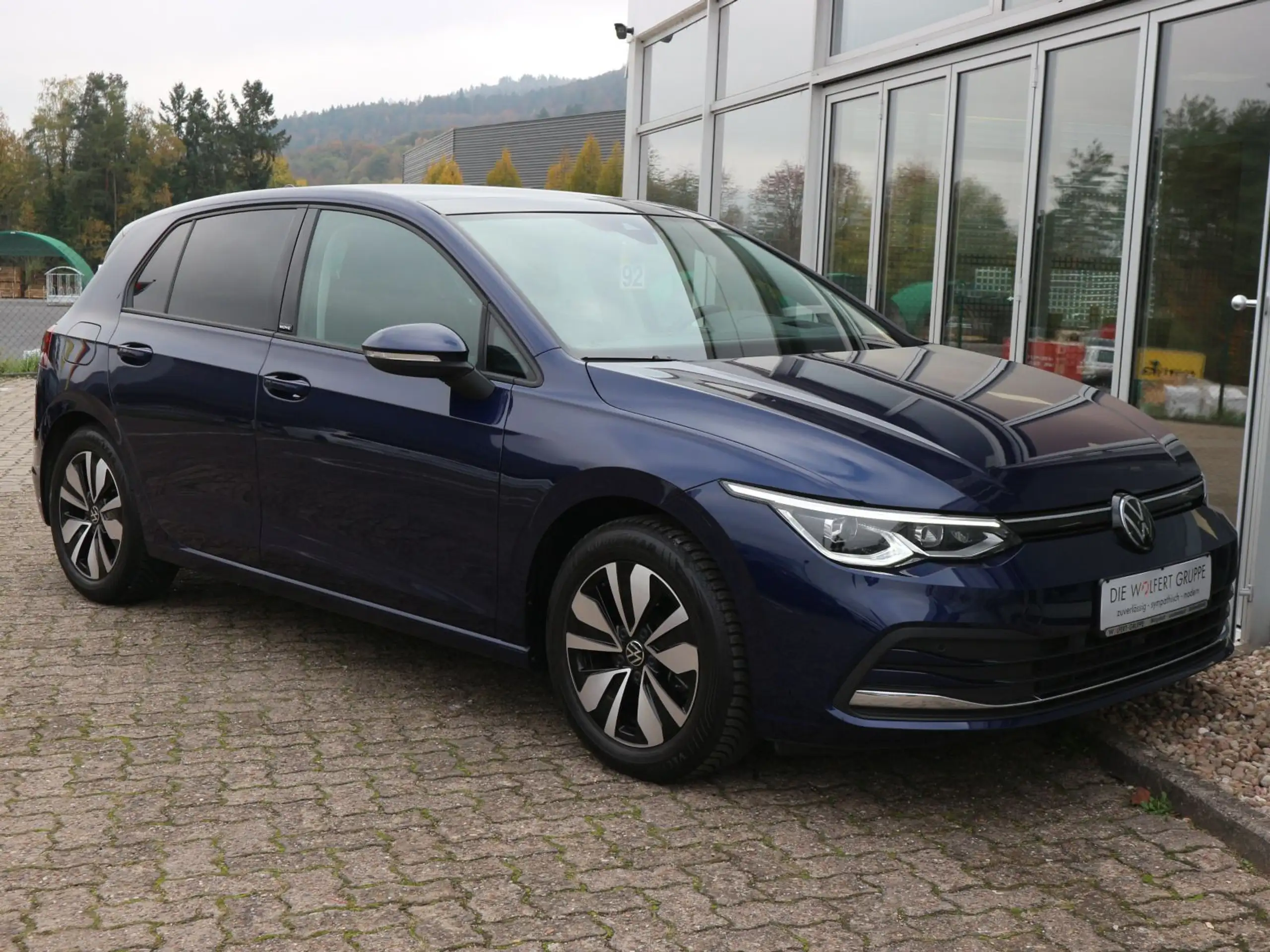 Volkswagen - Golf