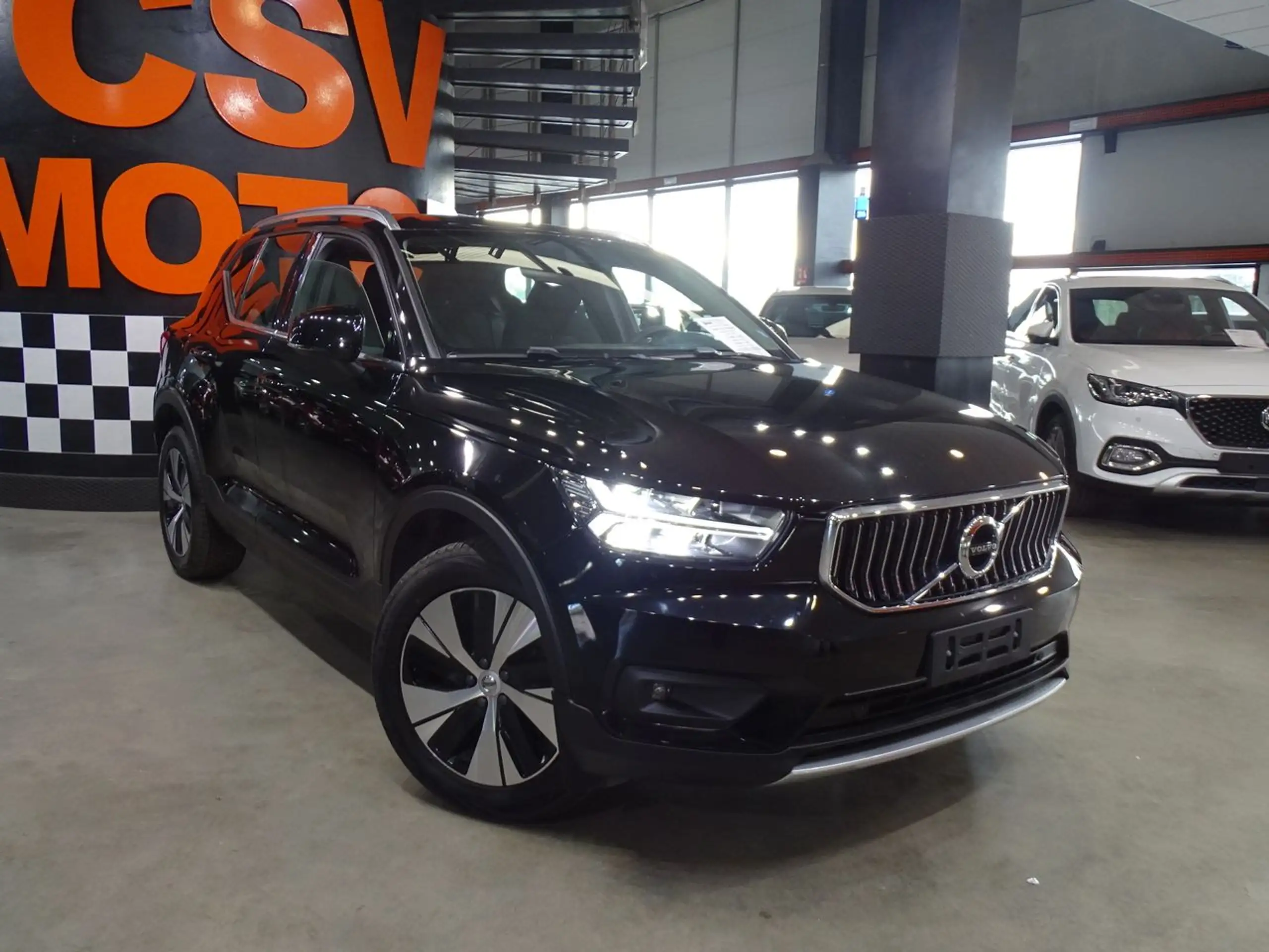 Volvo - XC40