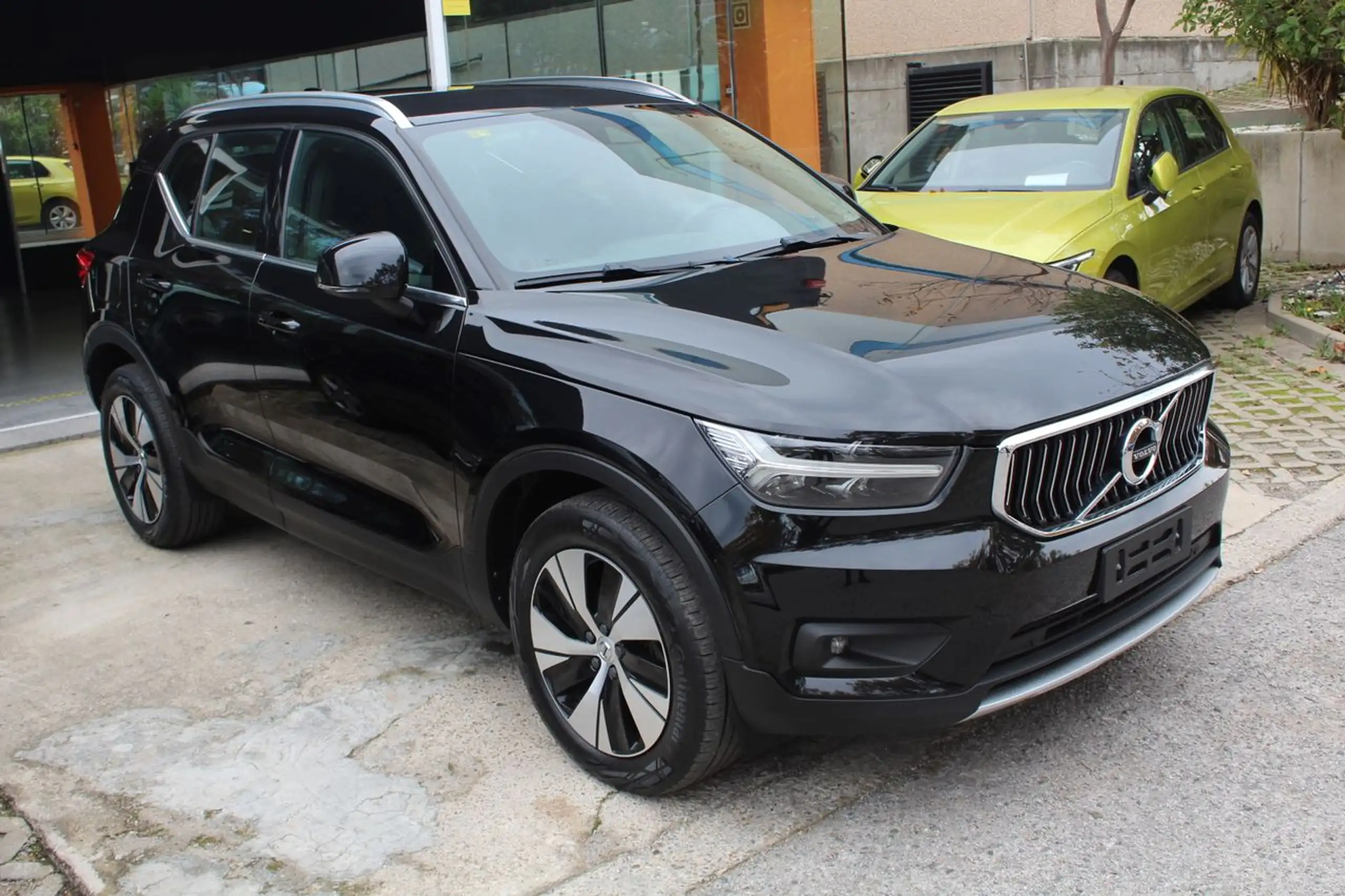 Volvo - XC40