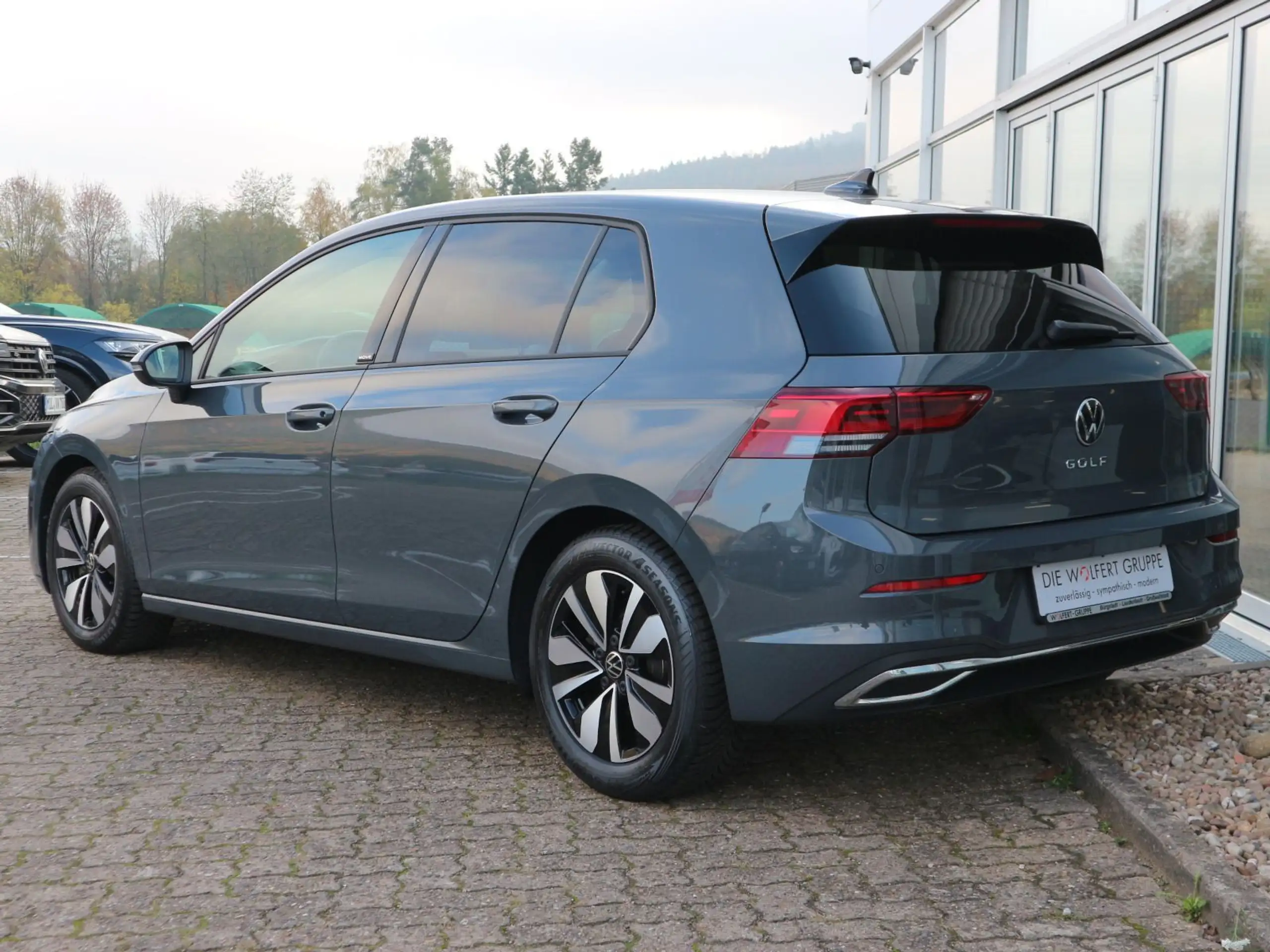 Volkswagen - Golf