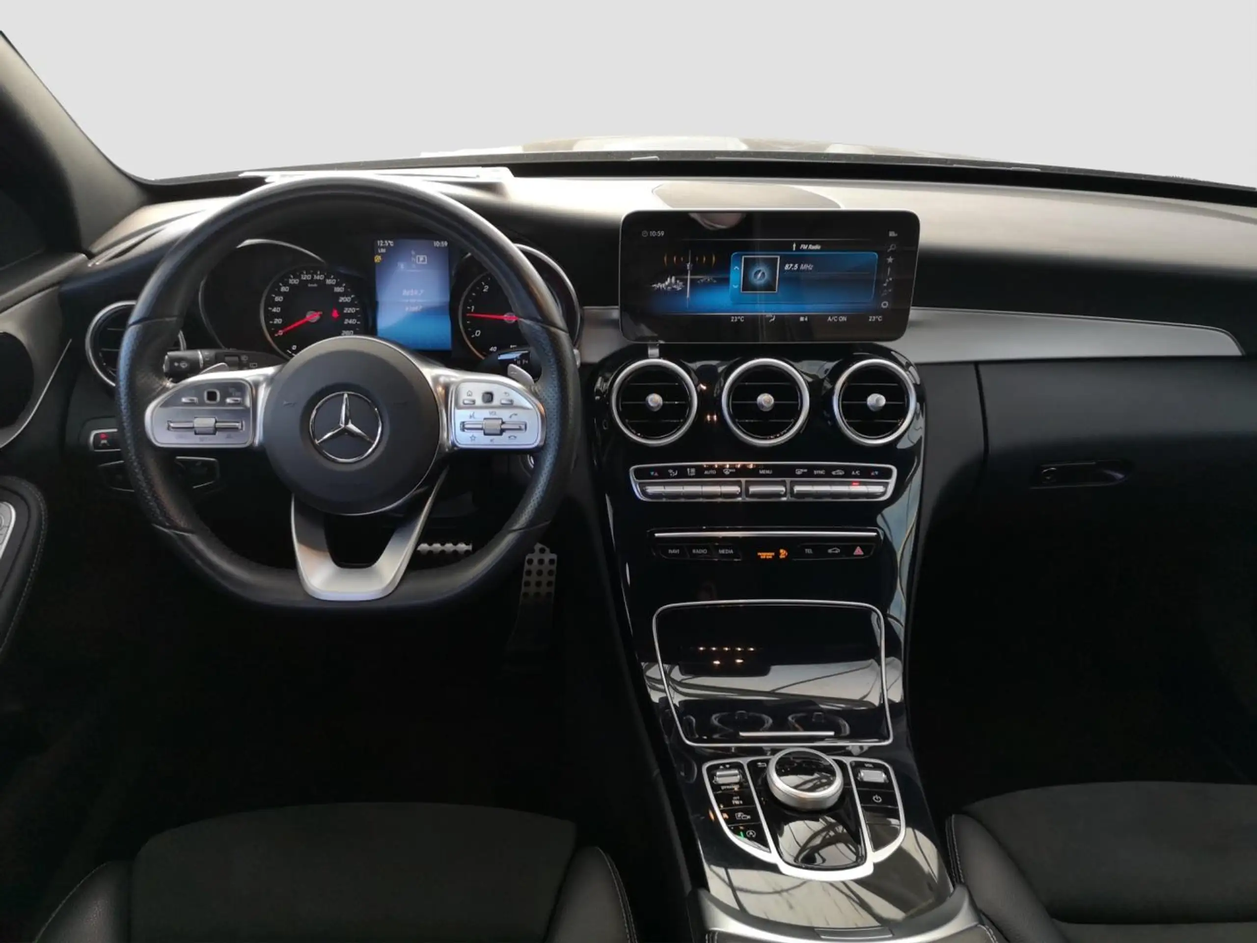 Mercedes-Benz - C 220