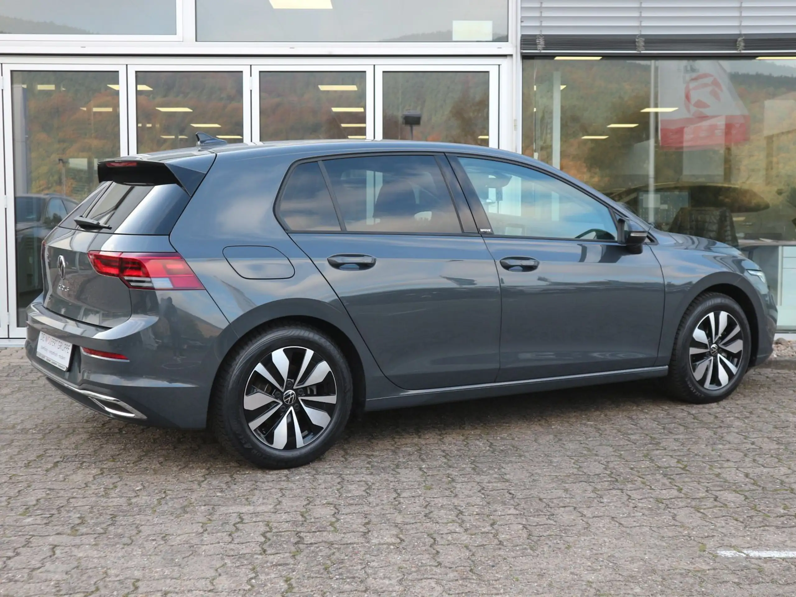 Volkswagen - Golf