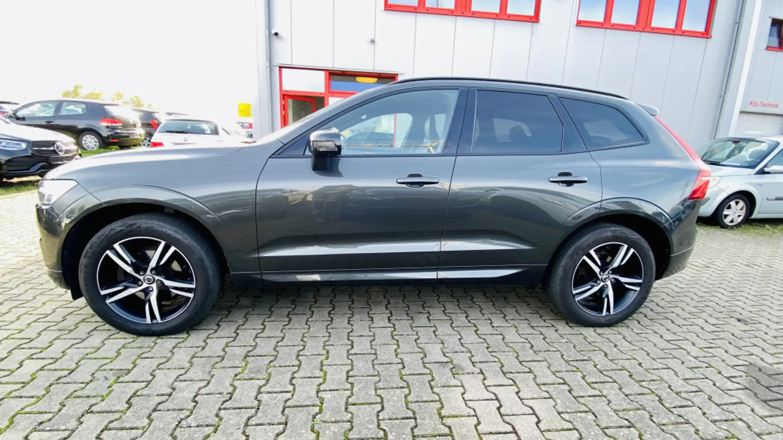 Volvo - XC60