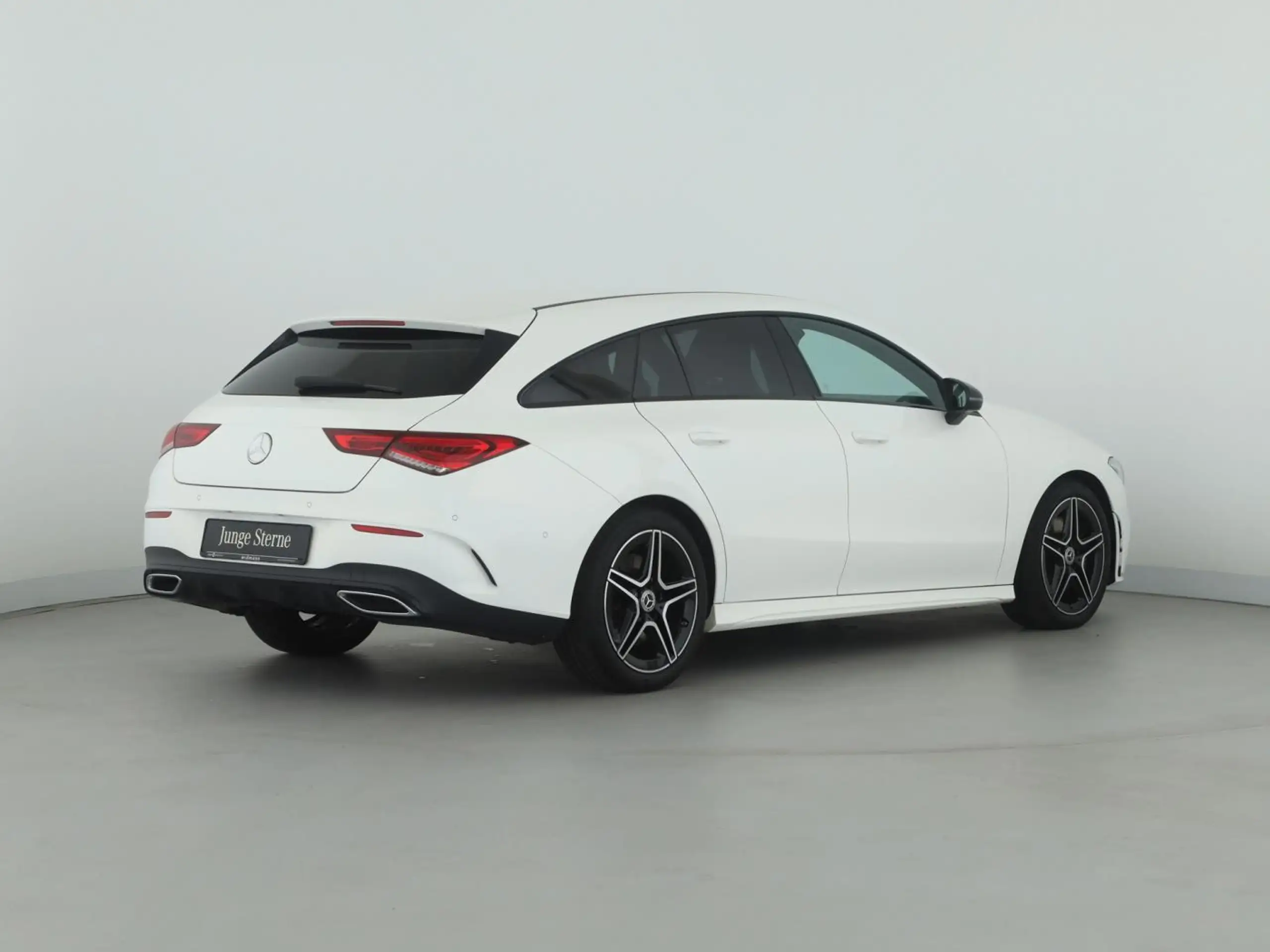 Mercedes-Benz - CLA 250