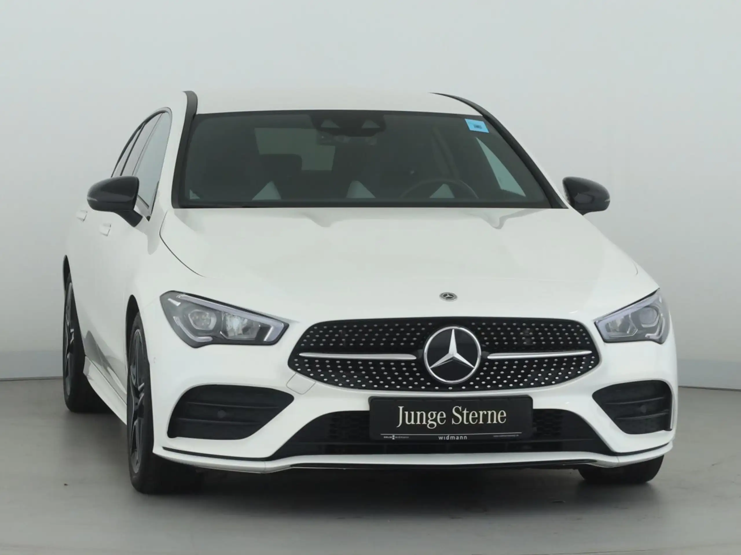 Mercedes-Benz - CLA 250