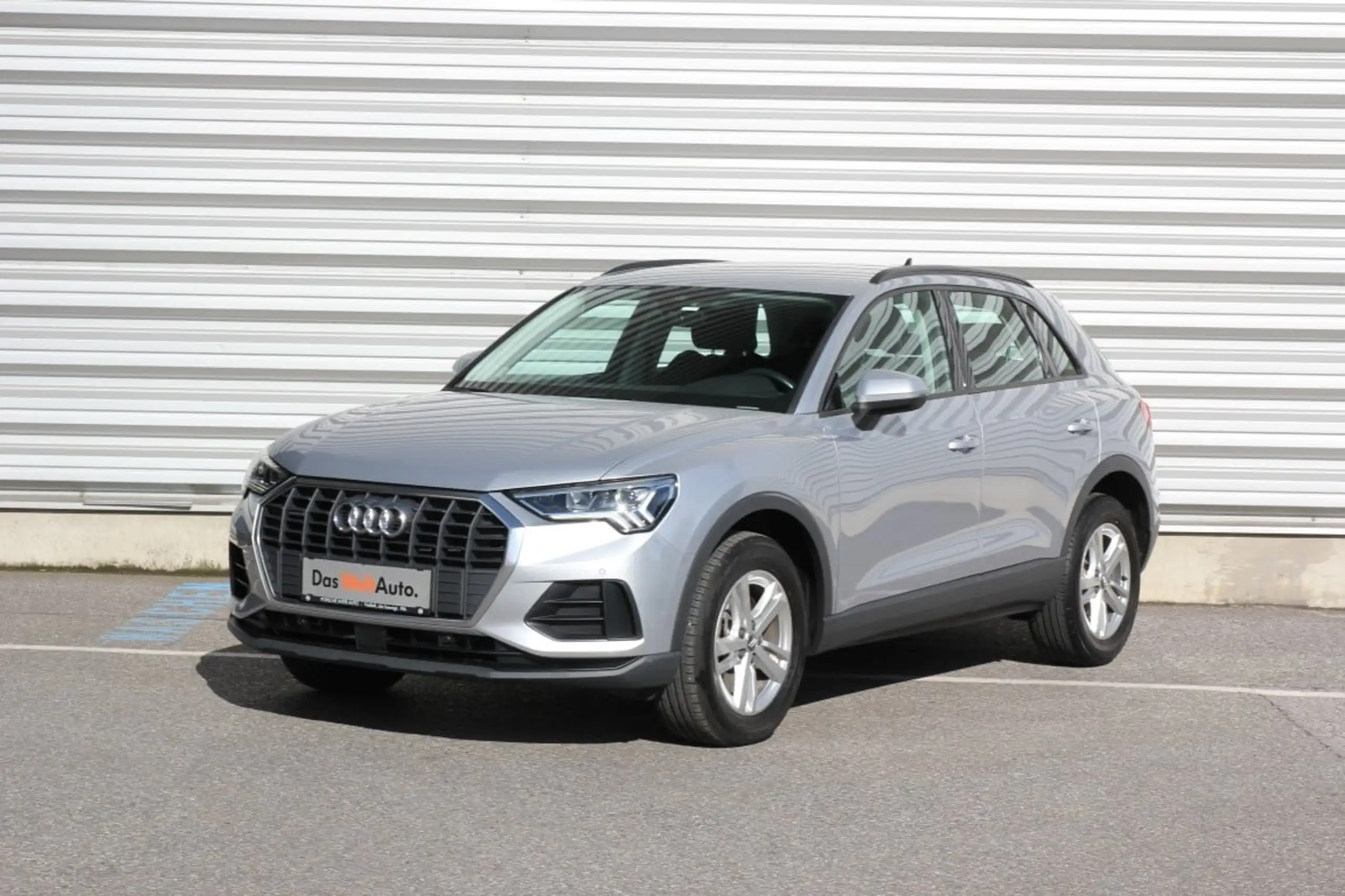 Audi - Q3