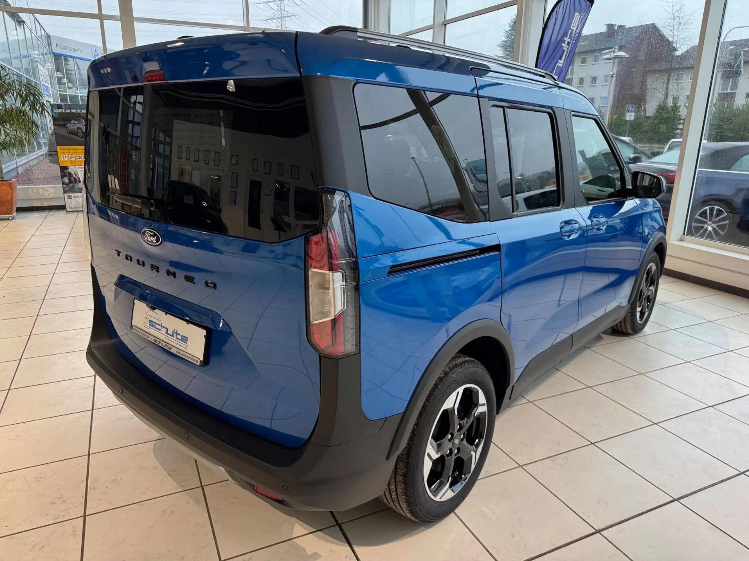 Ford - Tourneo Courier