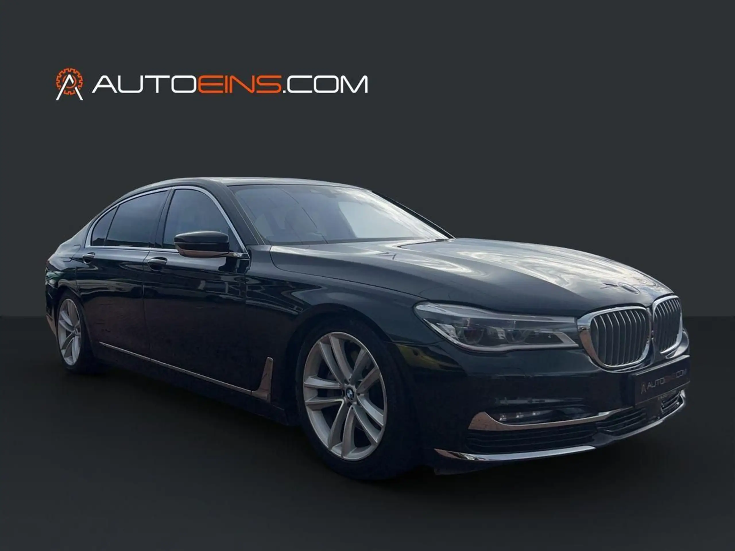 BMW - 740