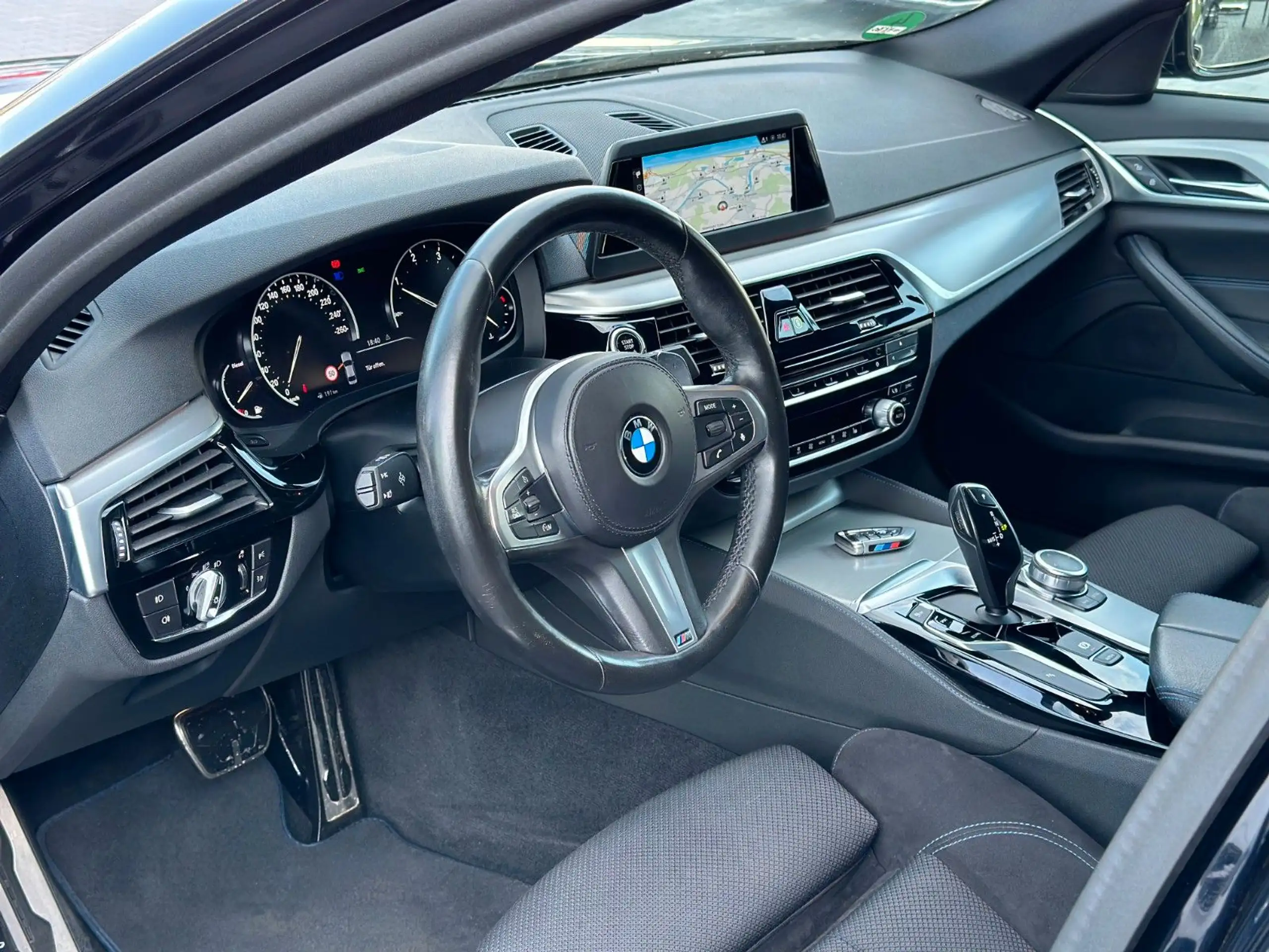 BMW - 520