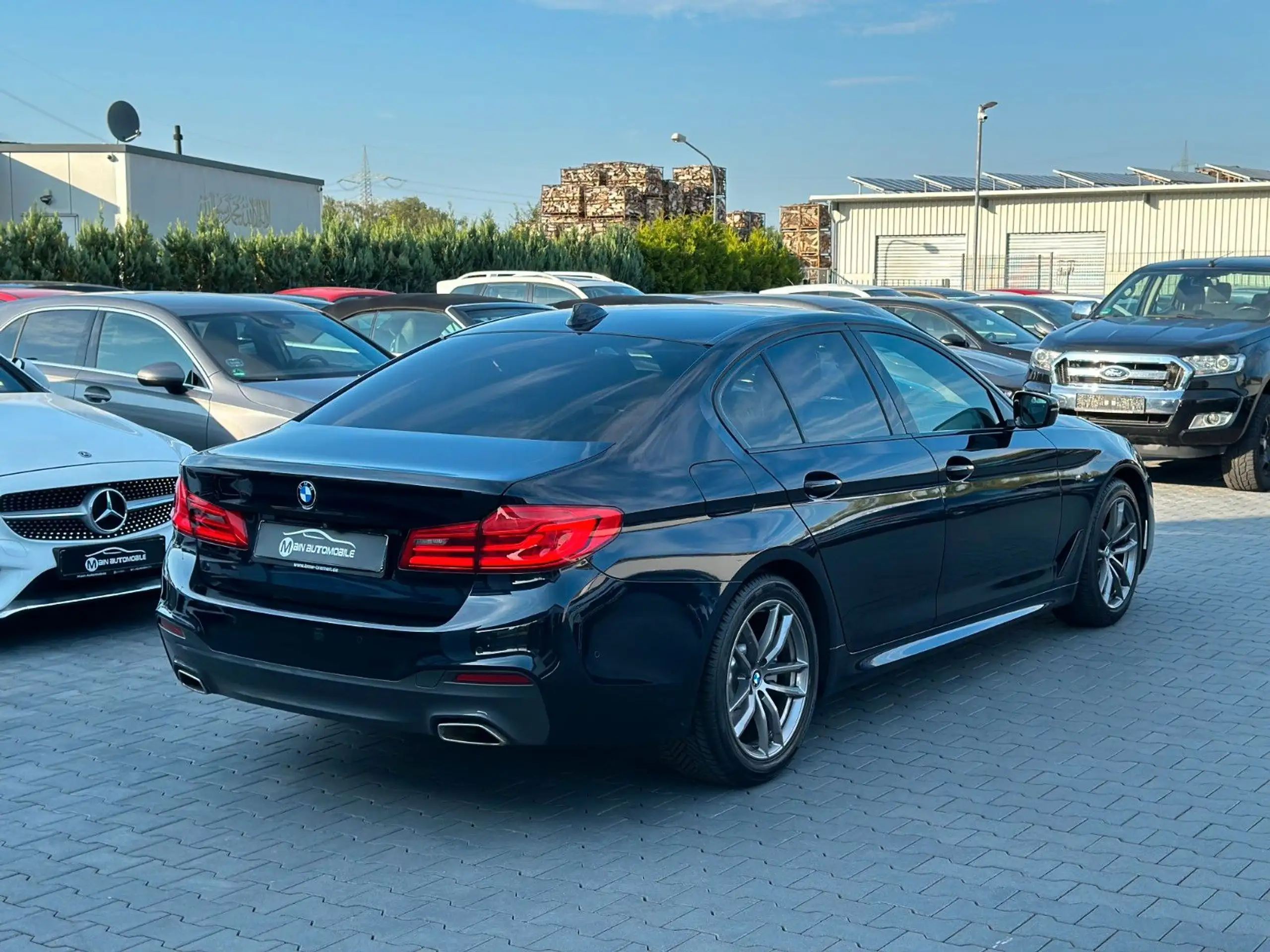 BMW - 520