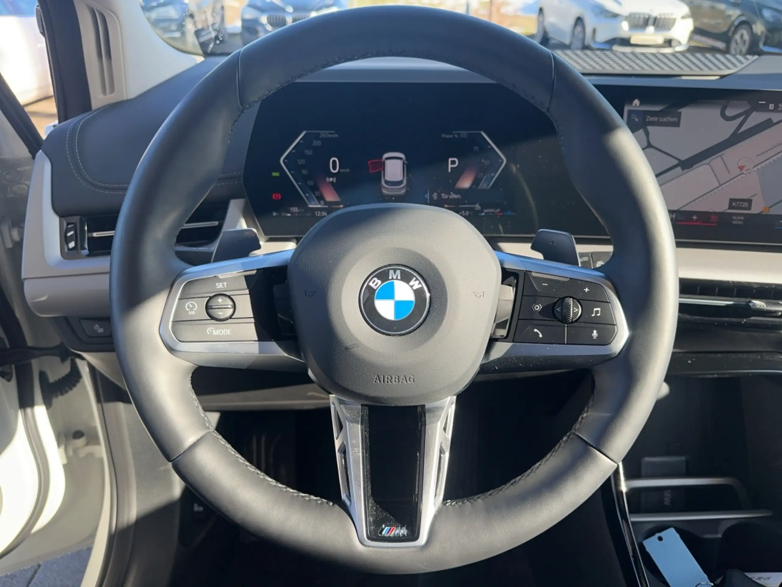 BMW - 218