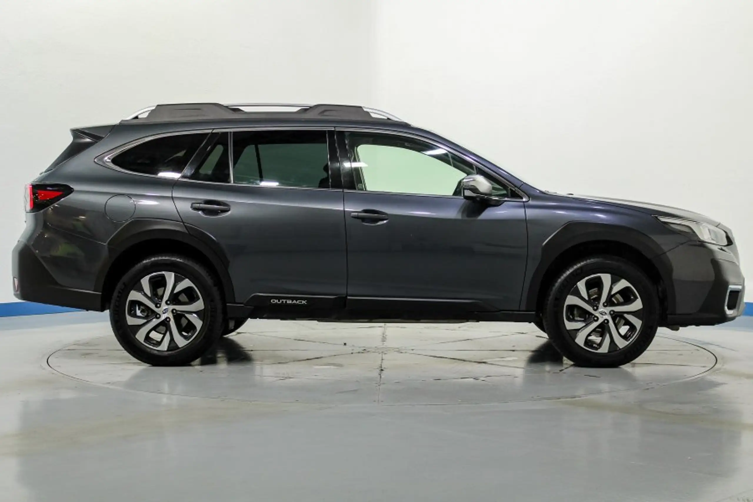 Subaru - OUTBACK