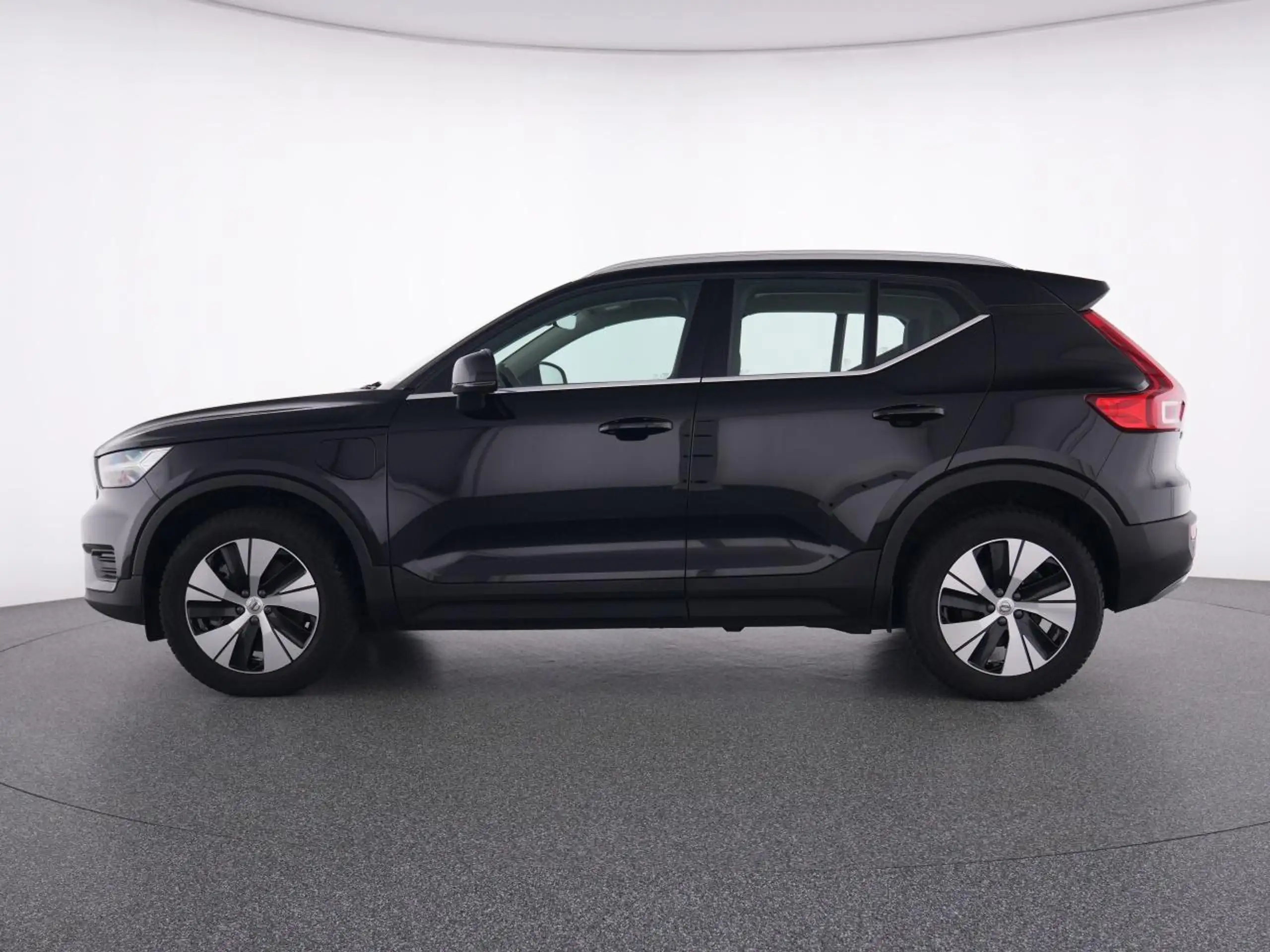 Volvo - XC40