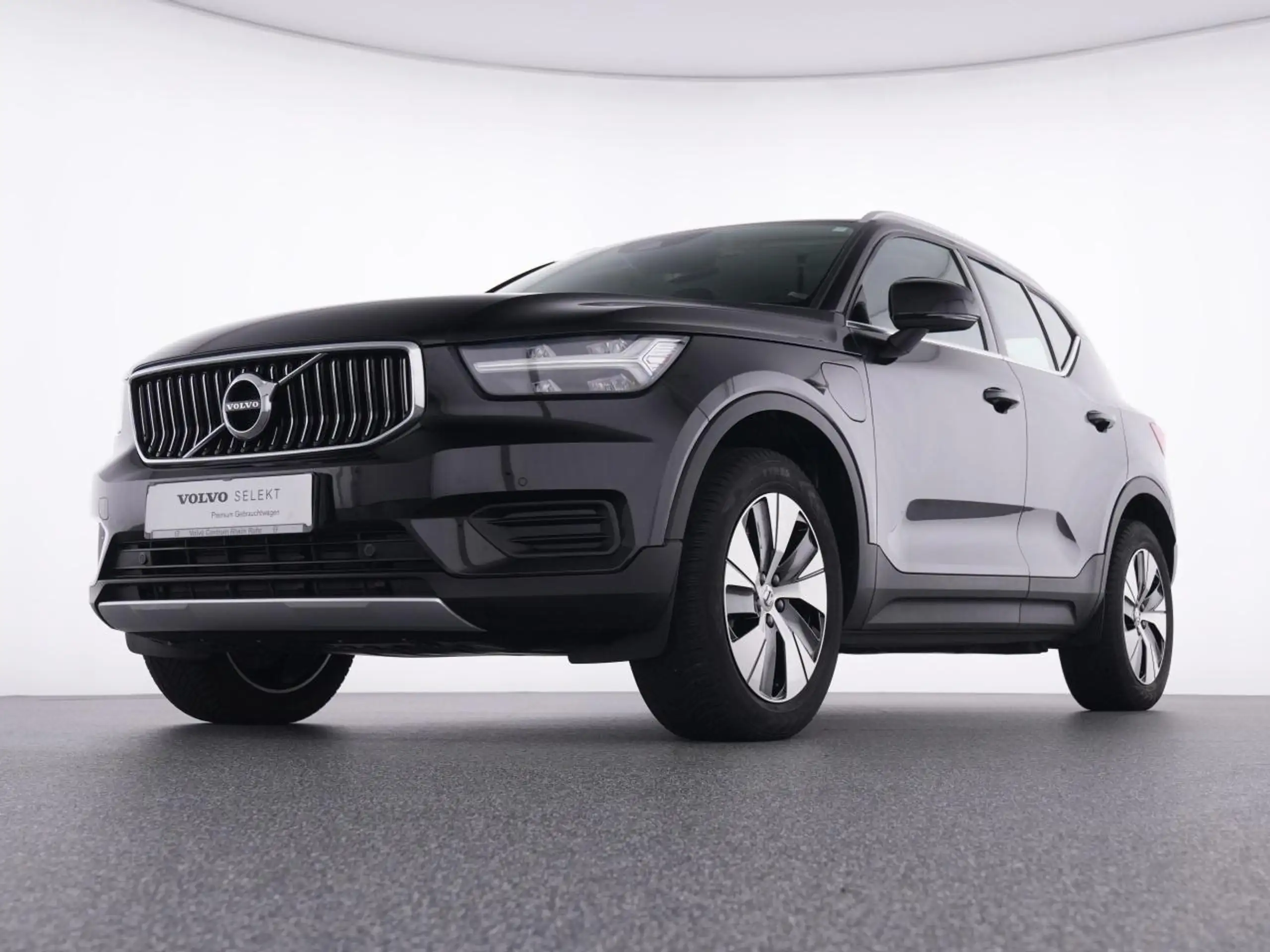 Volvo - XC40