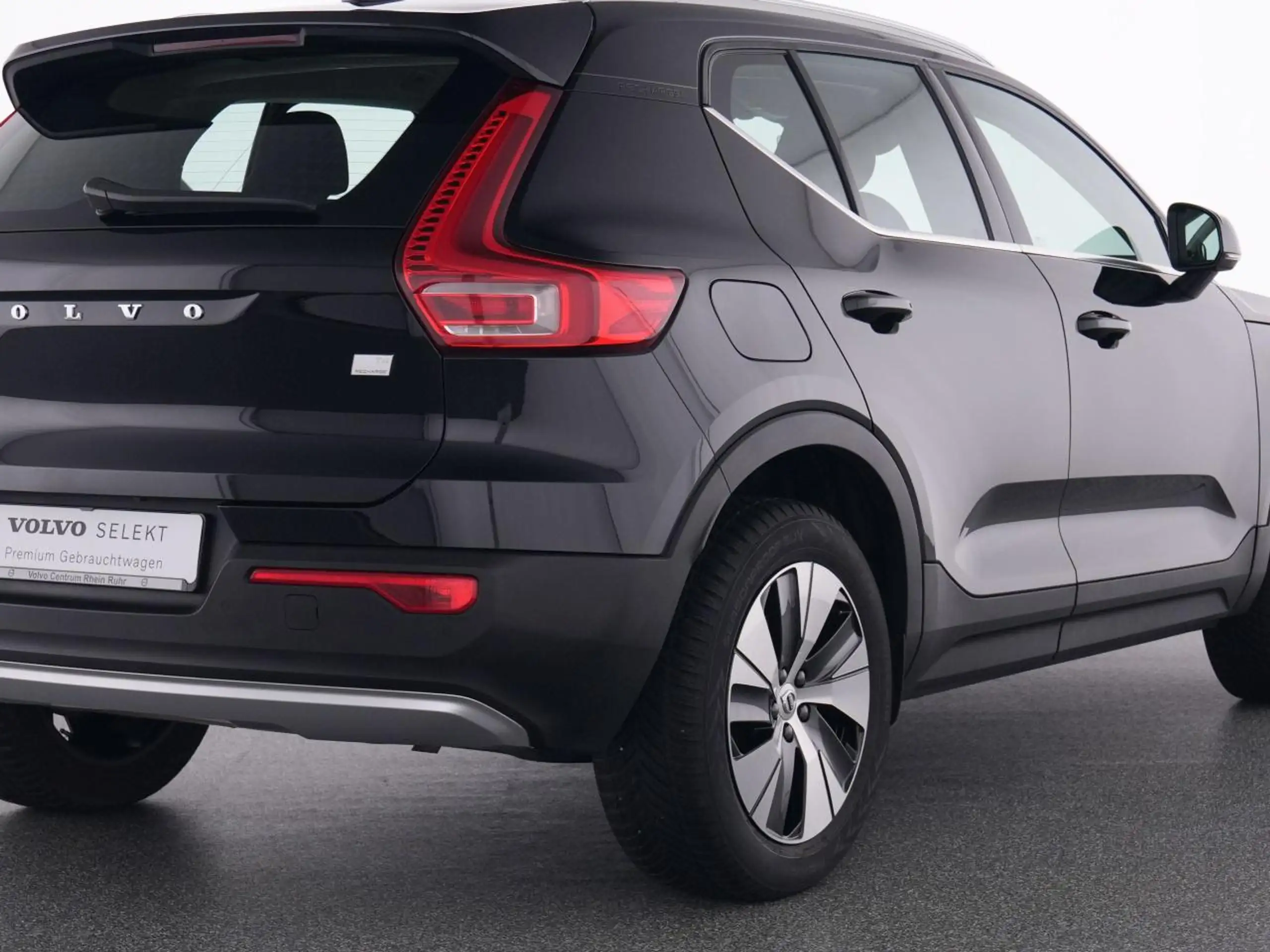 Volvo - XC40