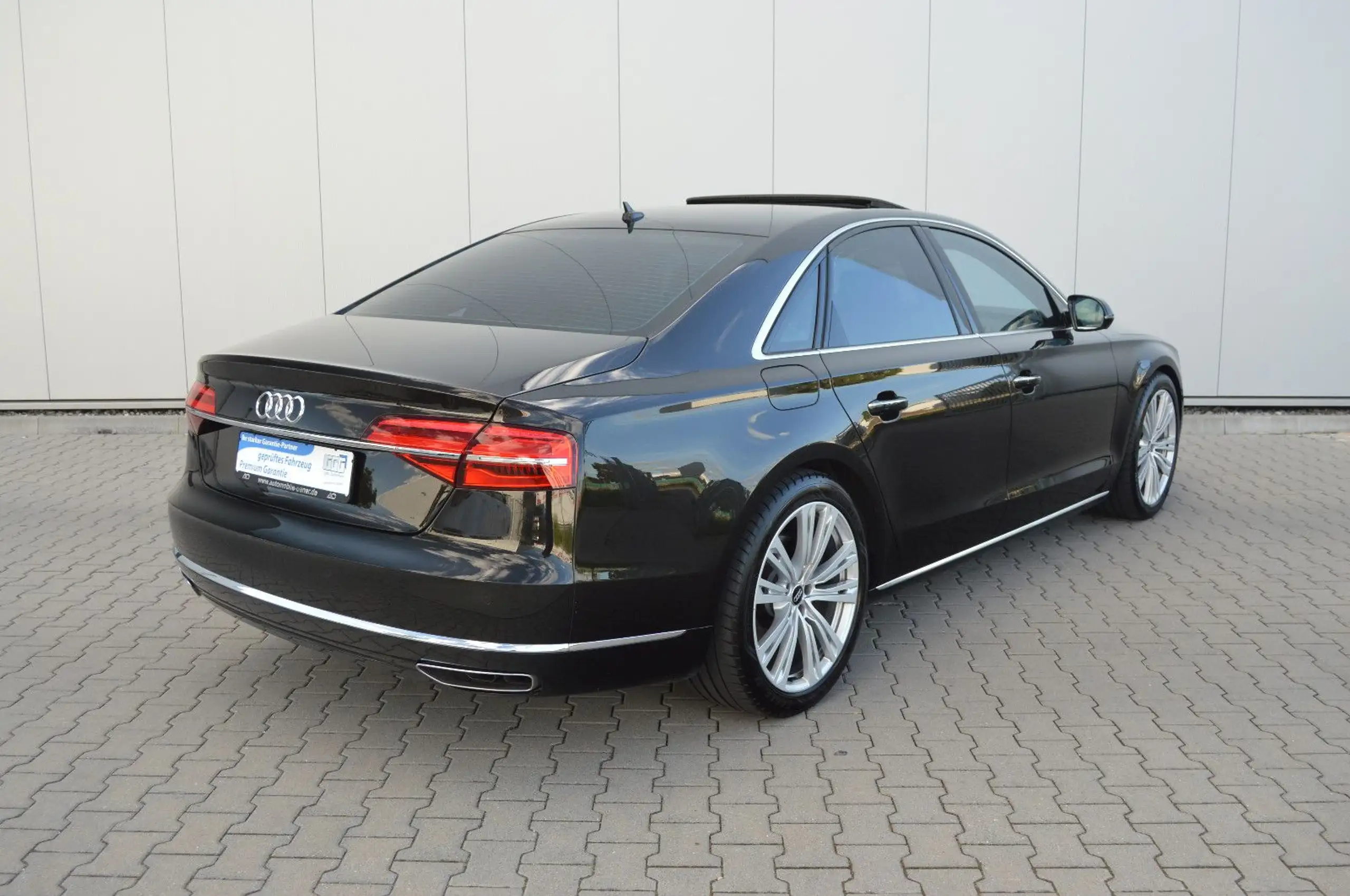 Audi - A8