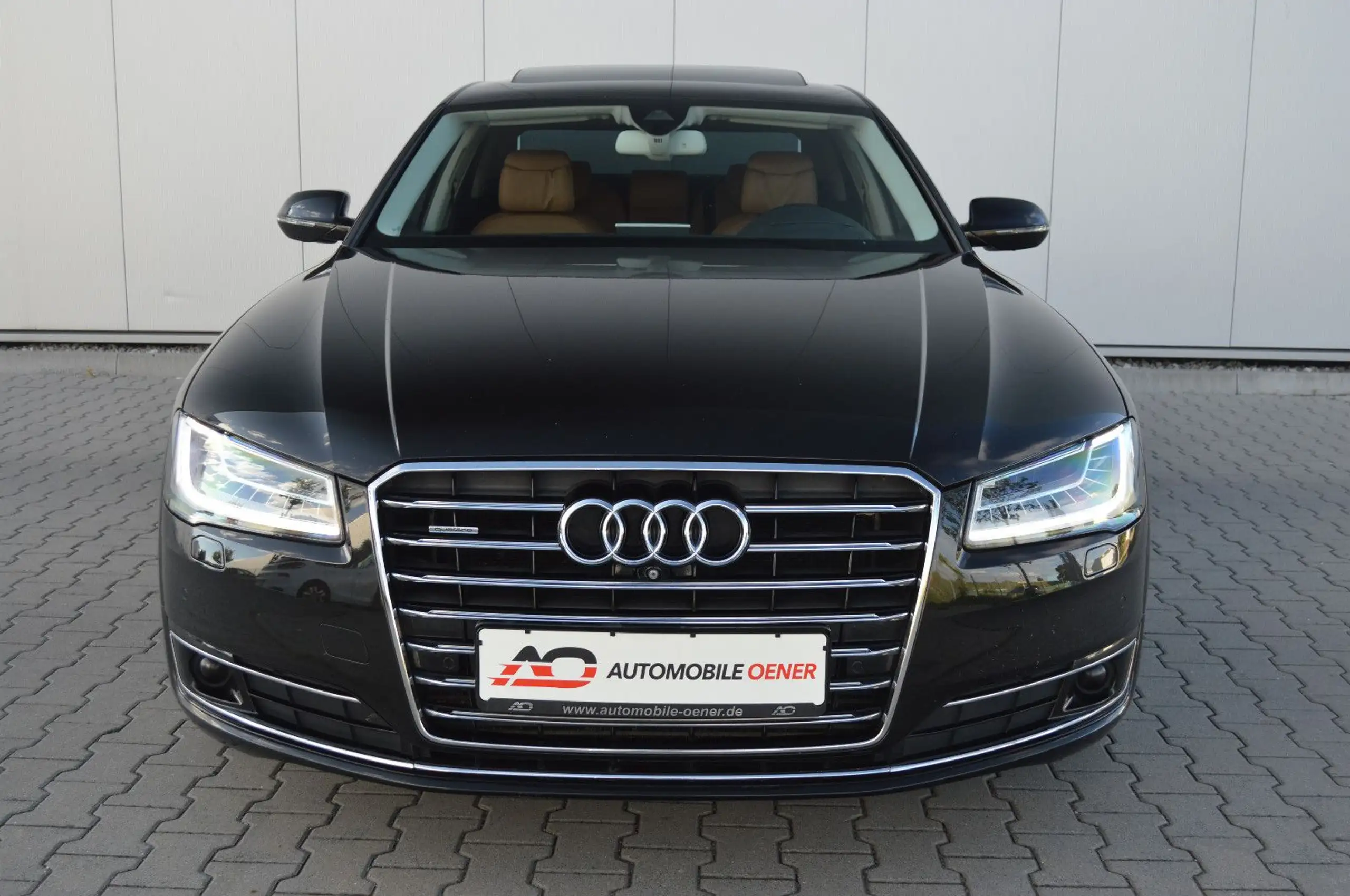 Audi - A8