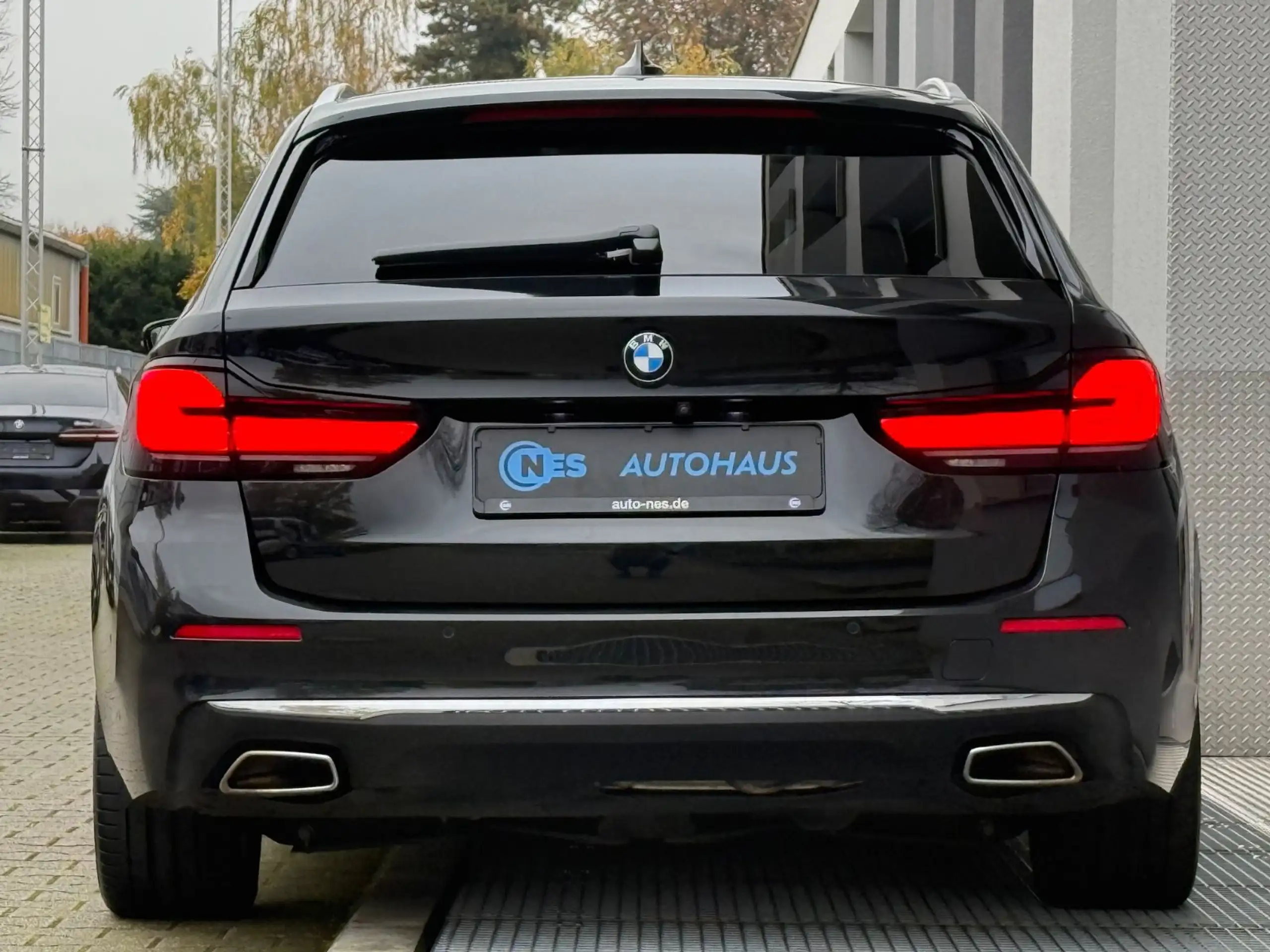 BMW - 520