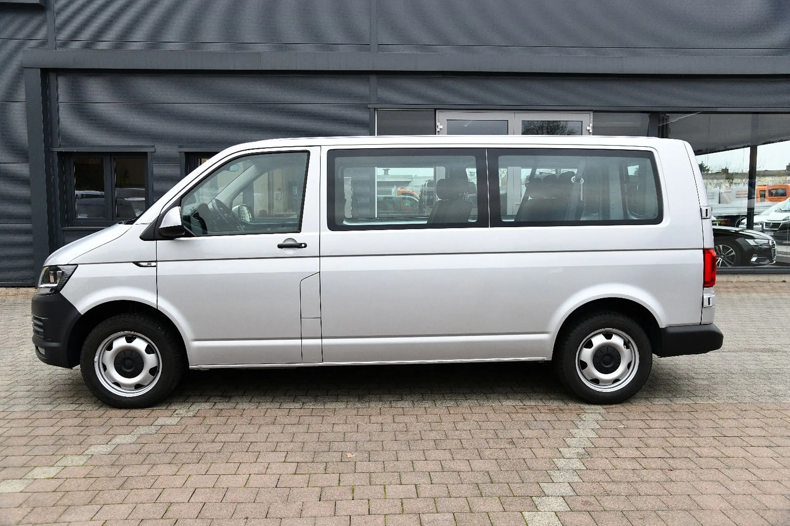 Volkswagen - T6 Transporter